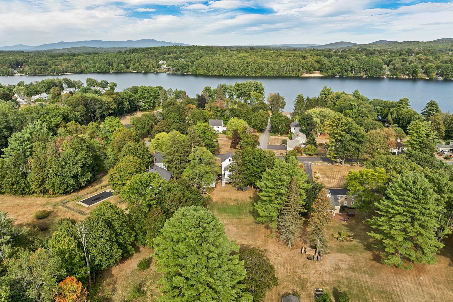 1420 Old North Main St, Laconia, NH 03246