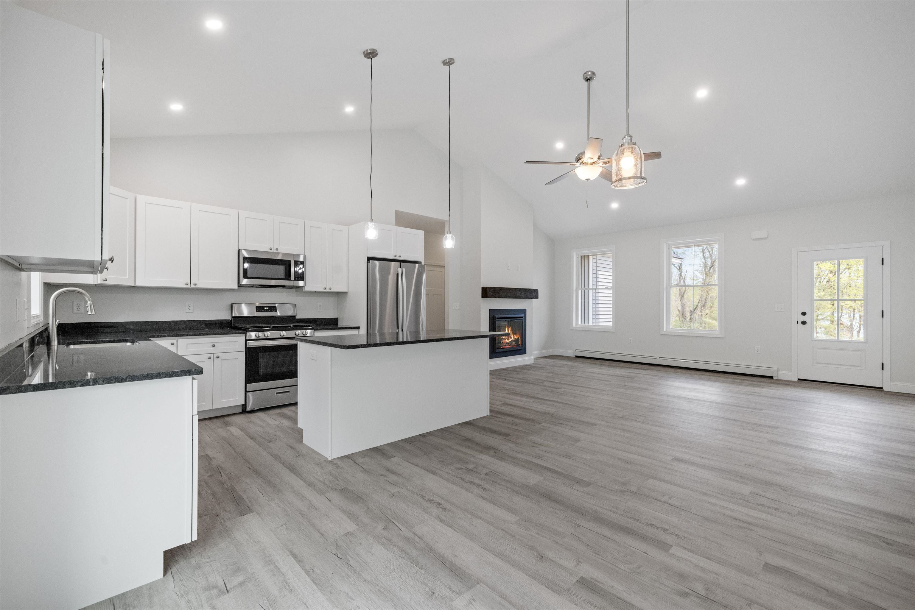 110 Knowles Pond Rd, Northfield, NH 03276