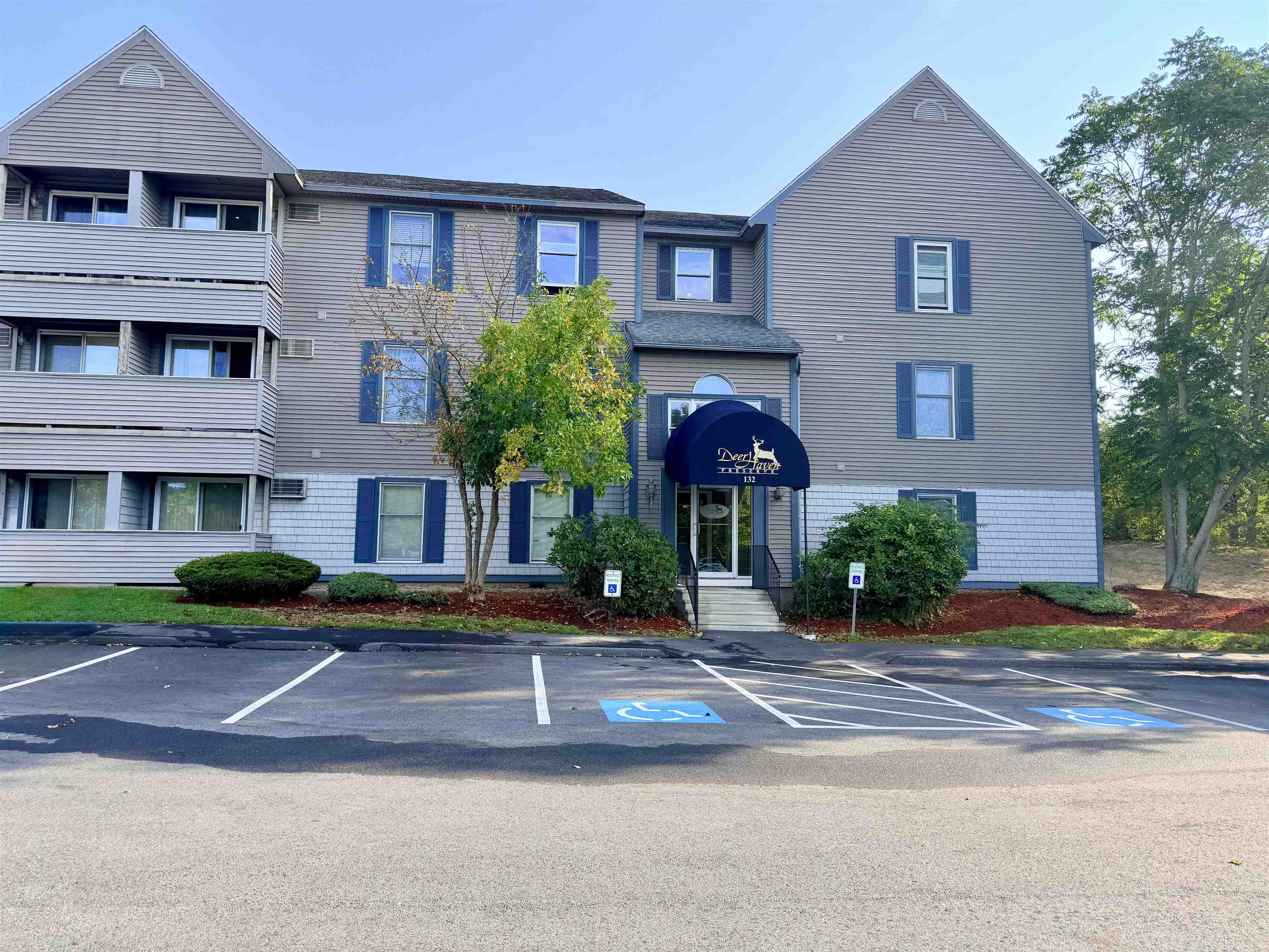 MANCHESTER NH Condos for sale