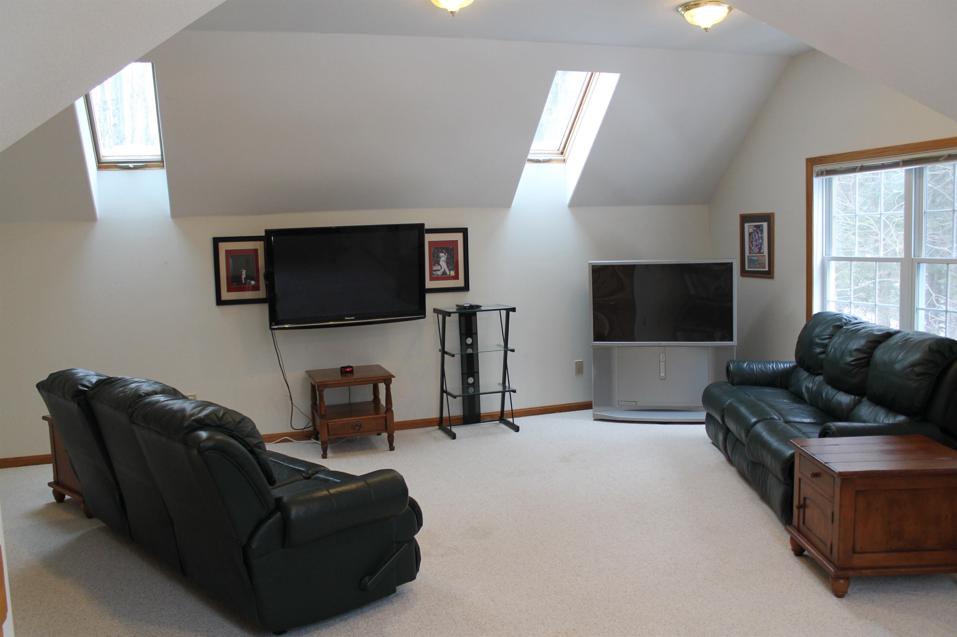 42 Forest Dr, Lincoln, NH 03251