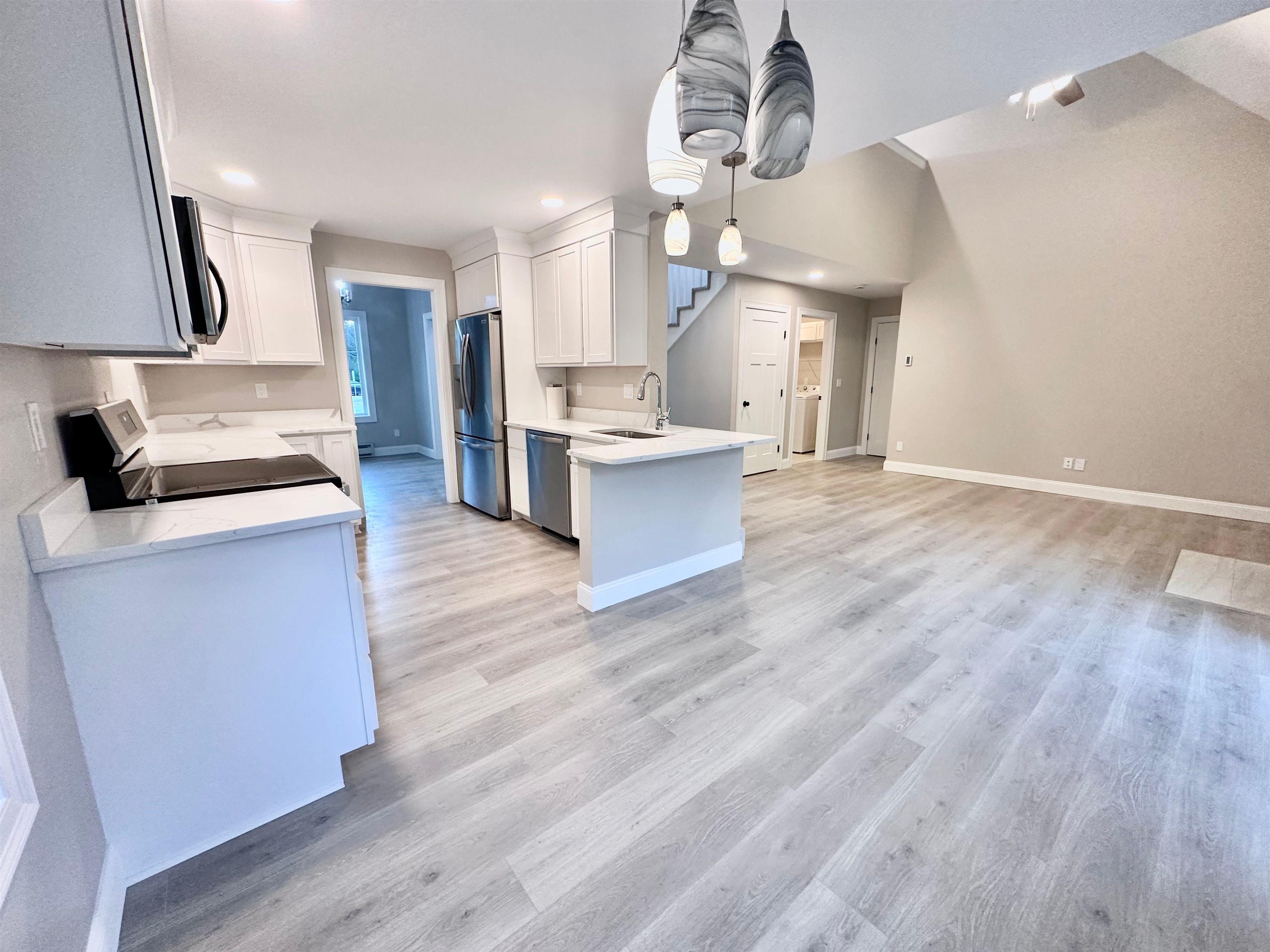 3 Freedom Dr, Rochester, NH 03867