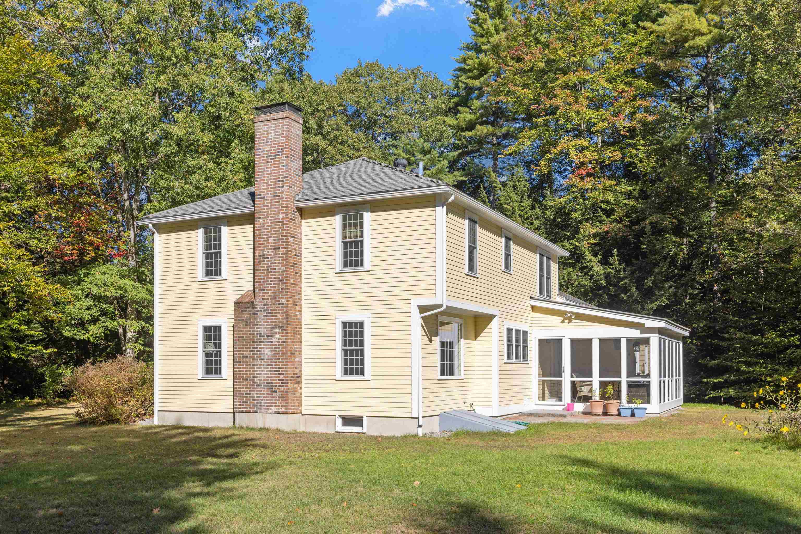 Homes for sale in Henniker, NH | 430 Highland Dr, Henniker, NH 03242 | MLS# 5062881