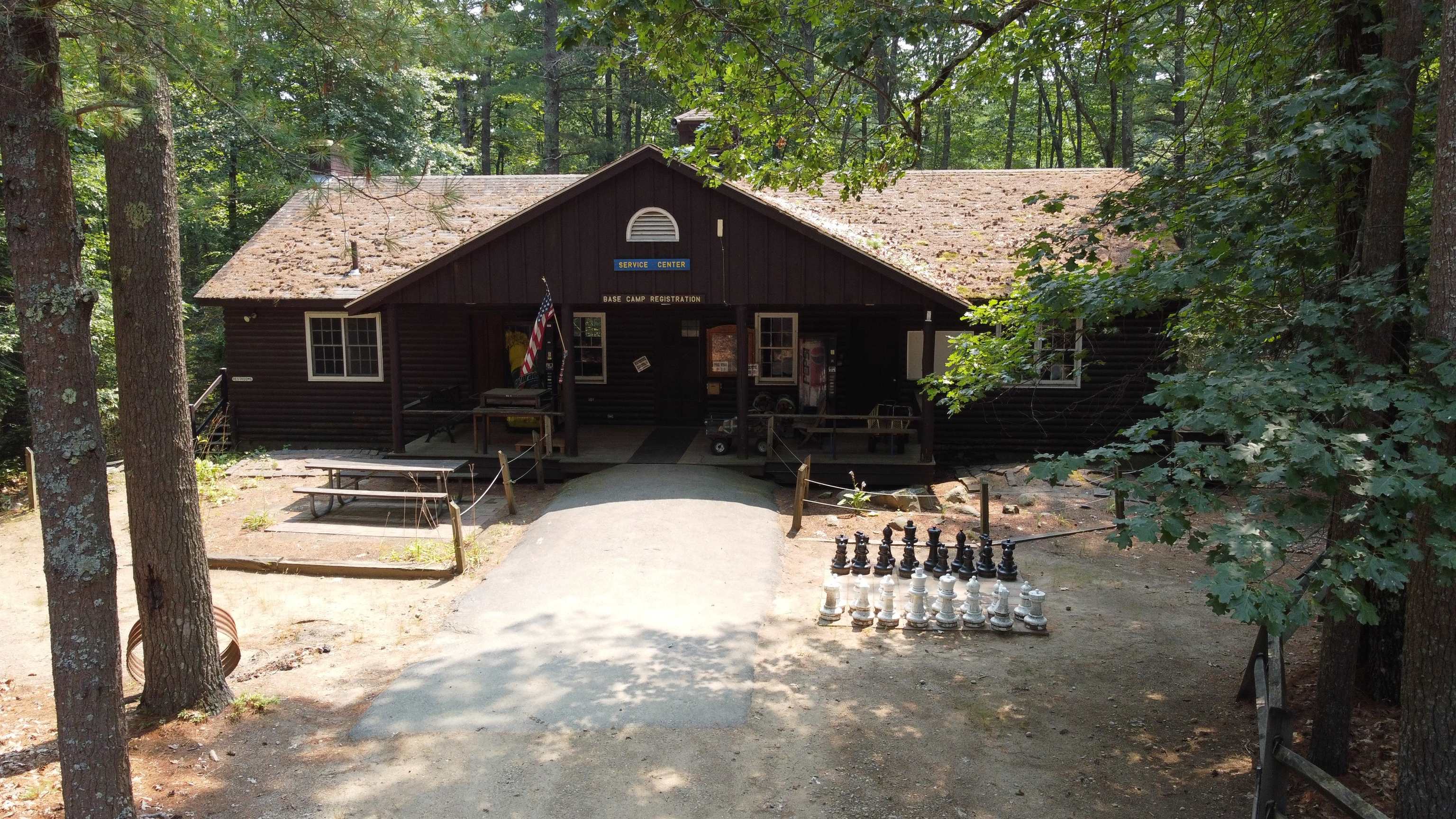 12 W Shore Park Rd, Kingston, NH 03848