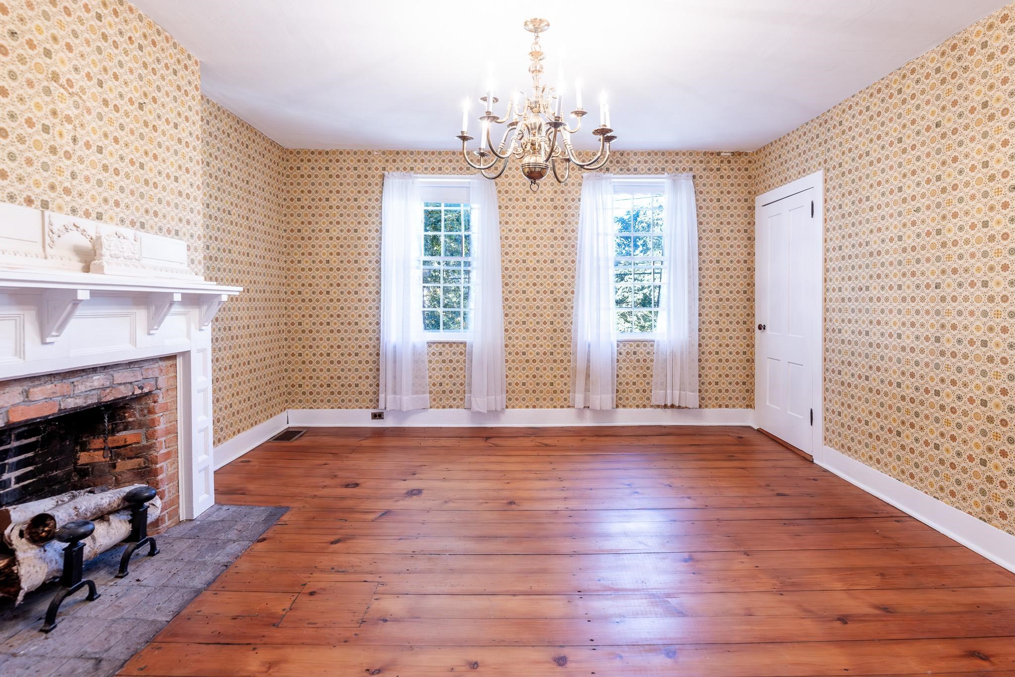 2nd Bedroom 24151927