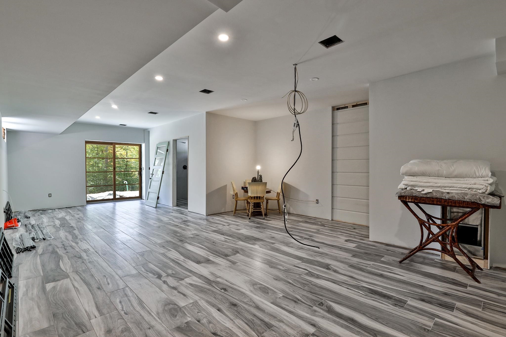 Tiled lower level 24147217