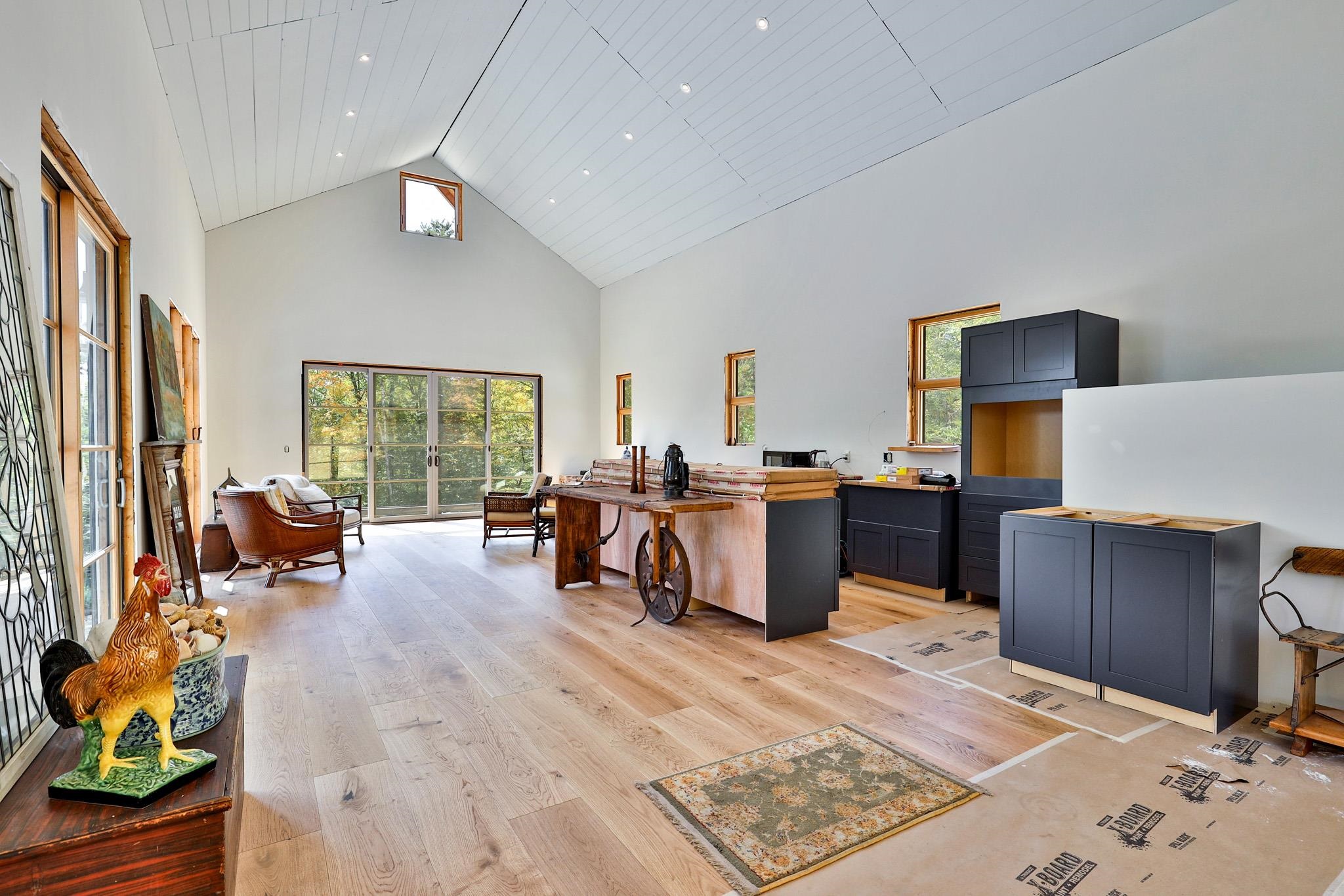 Open Concept Living 24147236