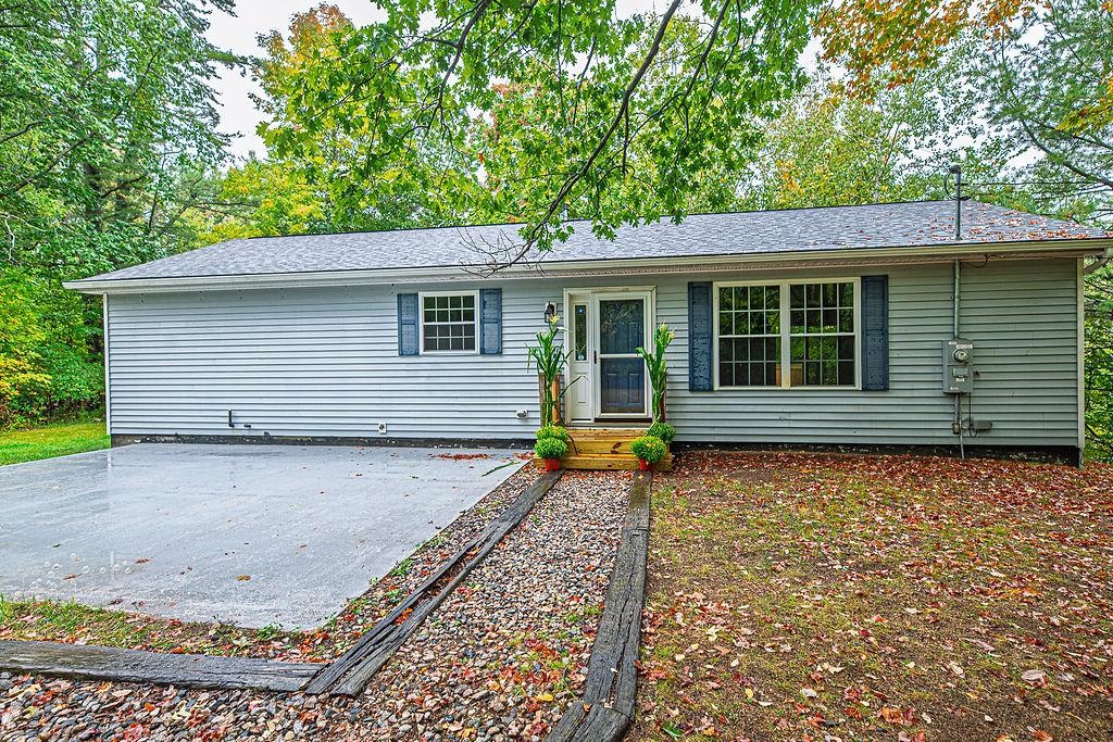 384 Cross Rd, Rochester, NH 03867