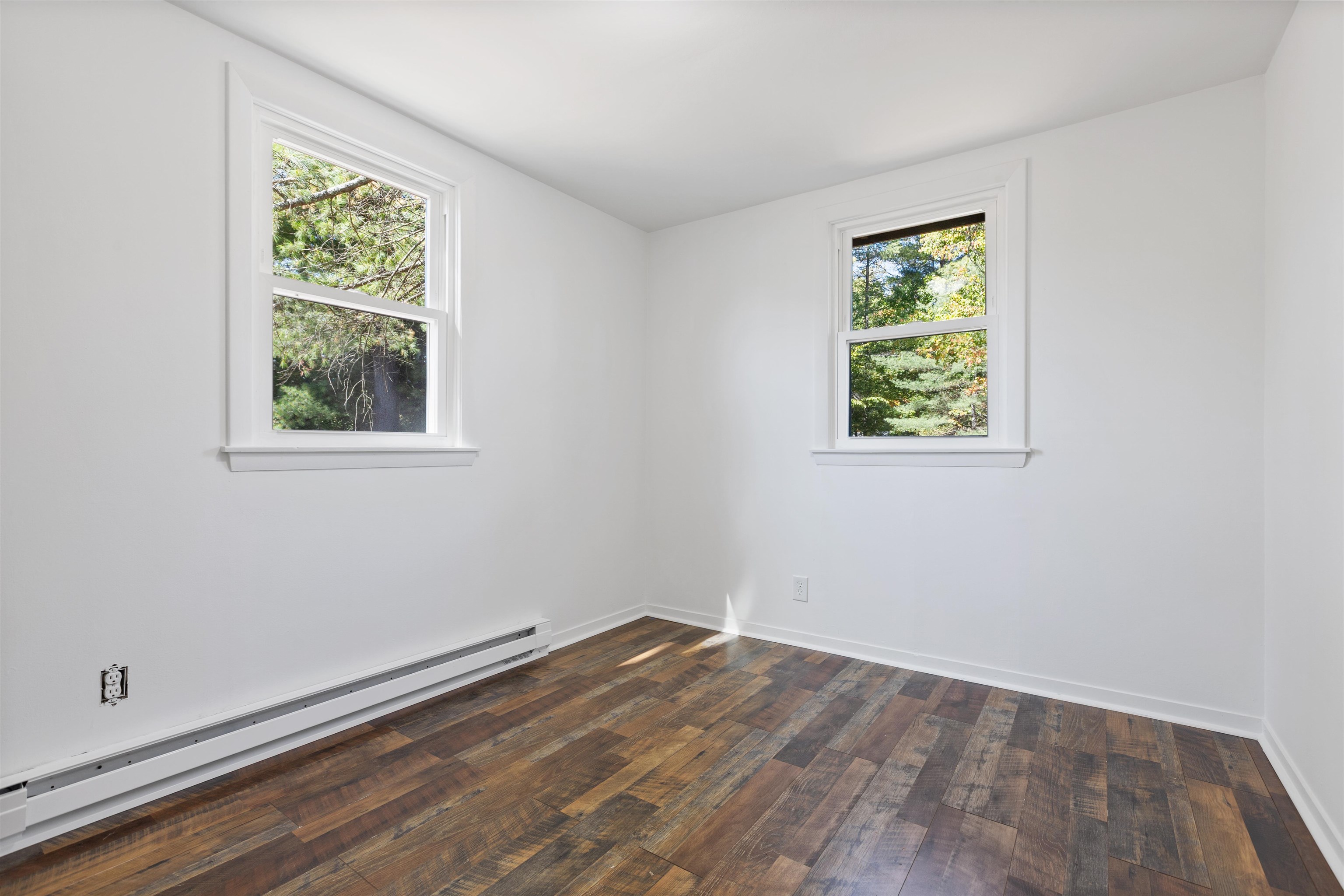 65 Kingsbury Dr, Milton, NH 03851