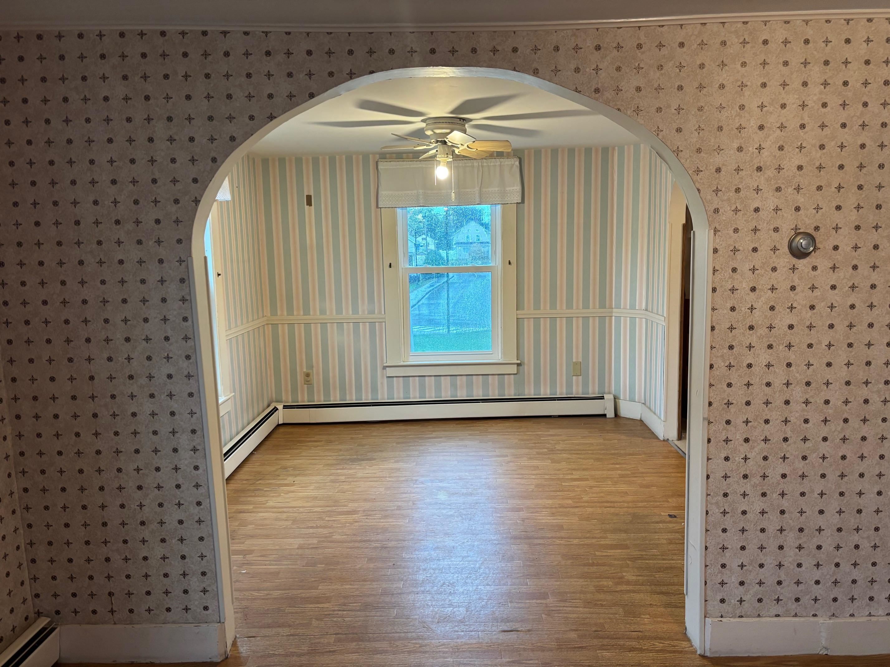 Arched entry to Dining Room
