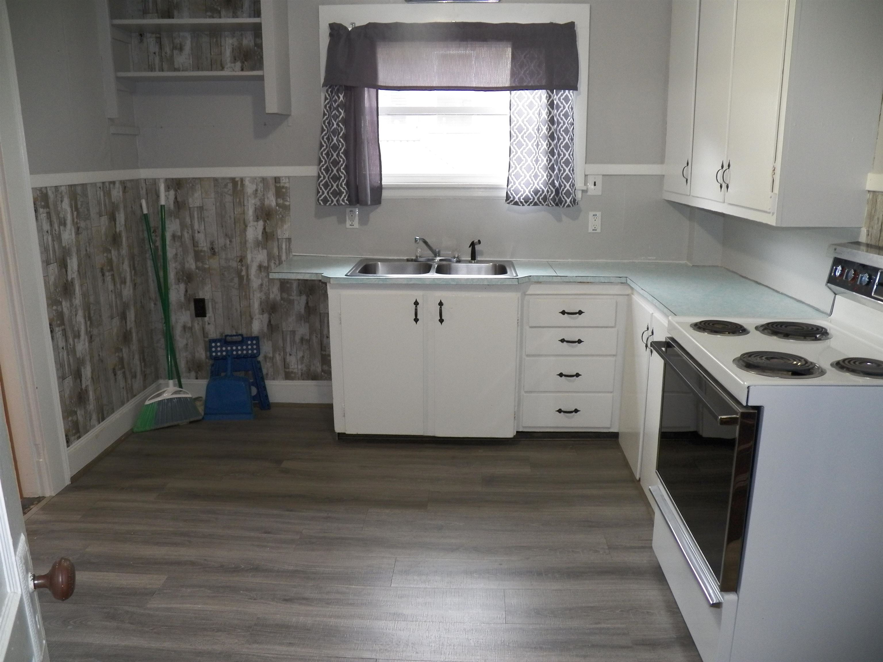 Homes for sale in Berlin, NH | 437 Willard St, Berlin, NH 03570 | MLS# 5063255