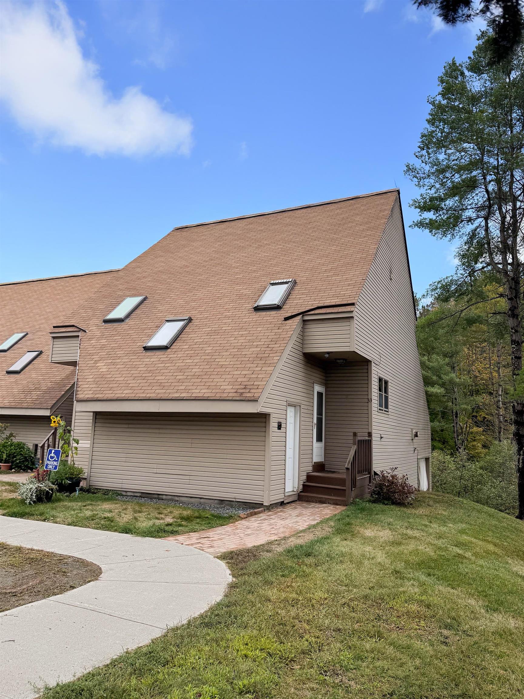 Woodstock VT Condo for sale $210,000 $245 per sq.ft.