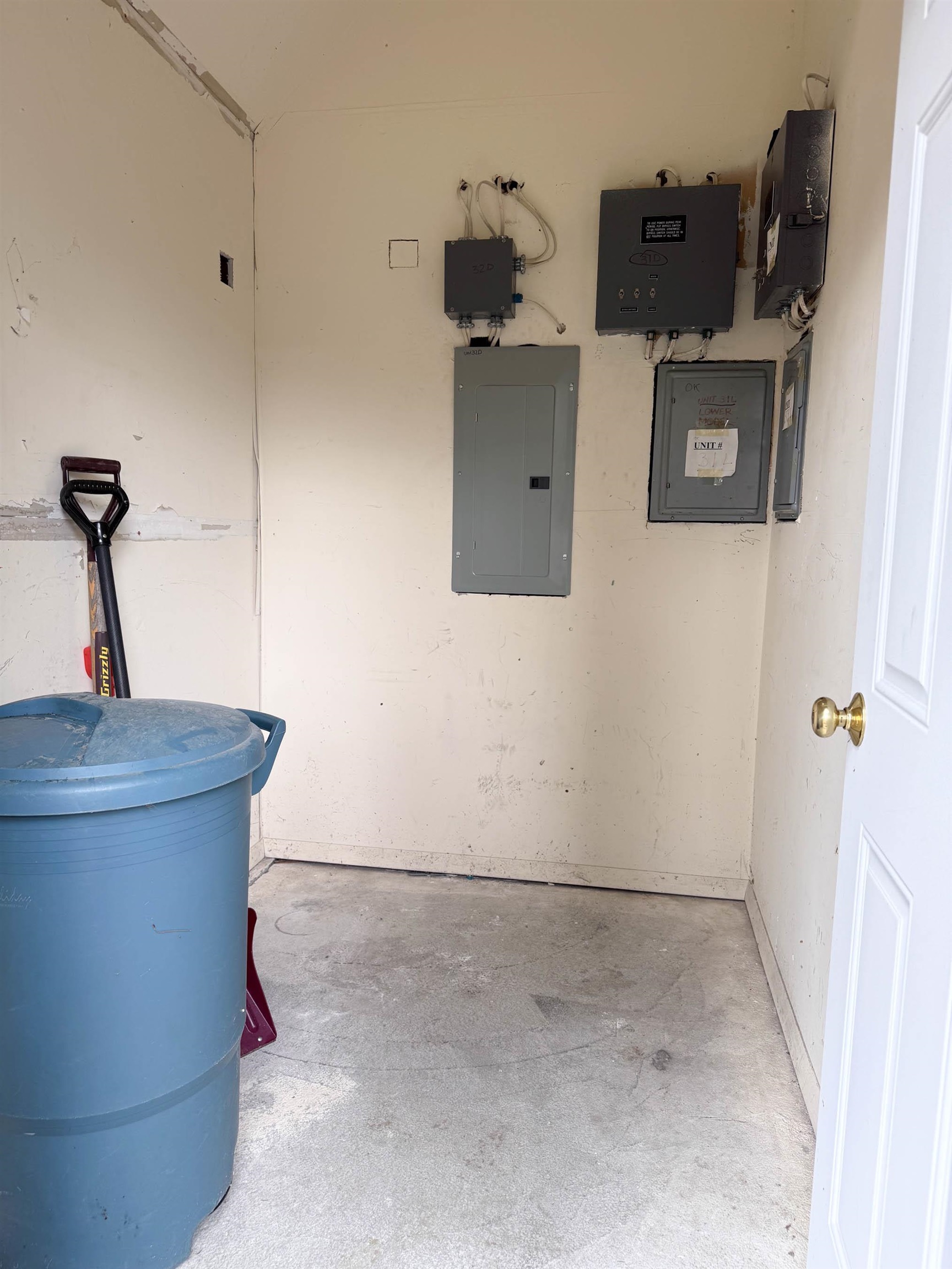 Storage by front door