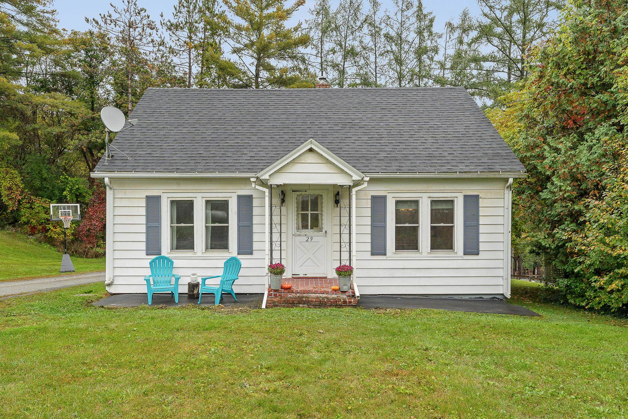 Barre Town VT Home for sale $$259,000 $235 per sq.ft.
