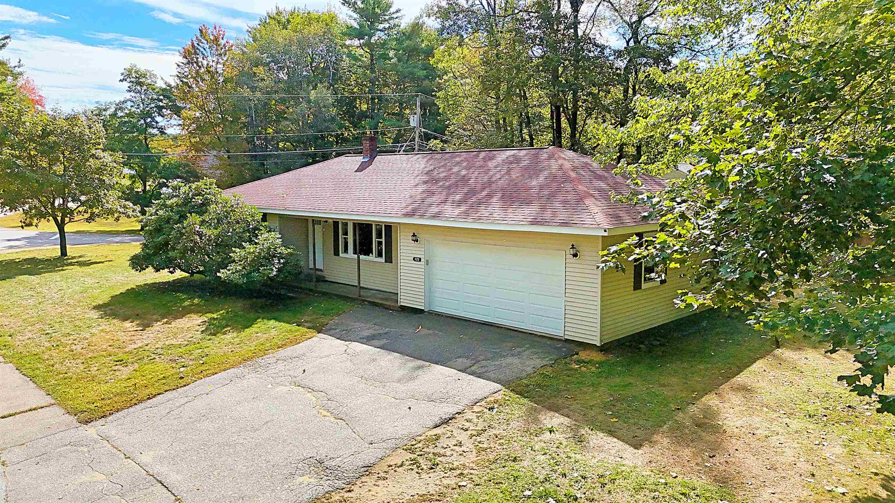 Laconia NH Home for sale $$395,000 $329 per sq.ft.
