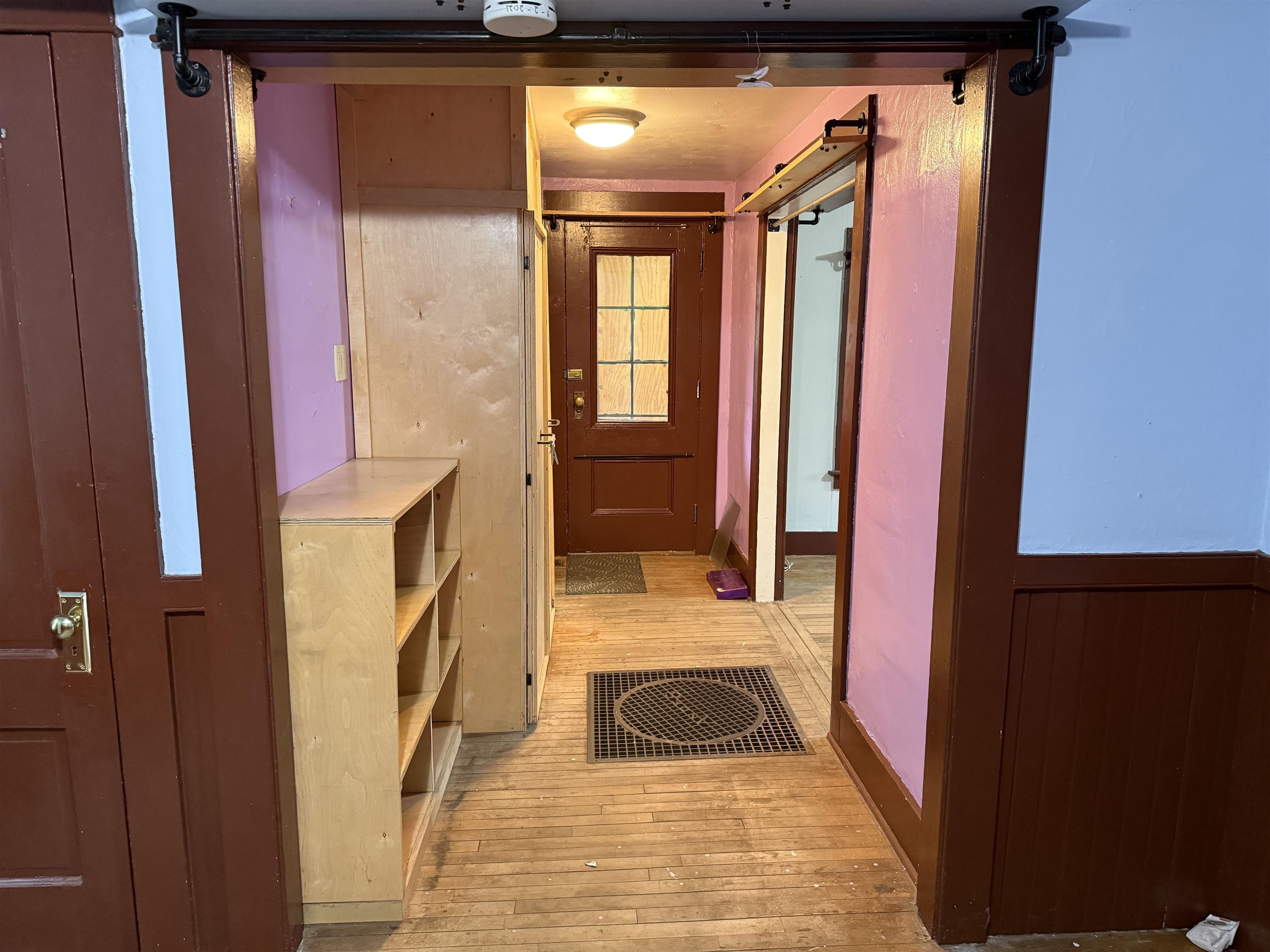 Entry Hallway 24268890