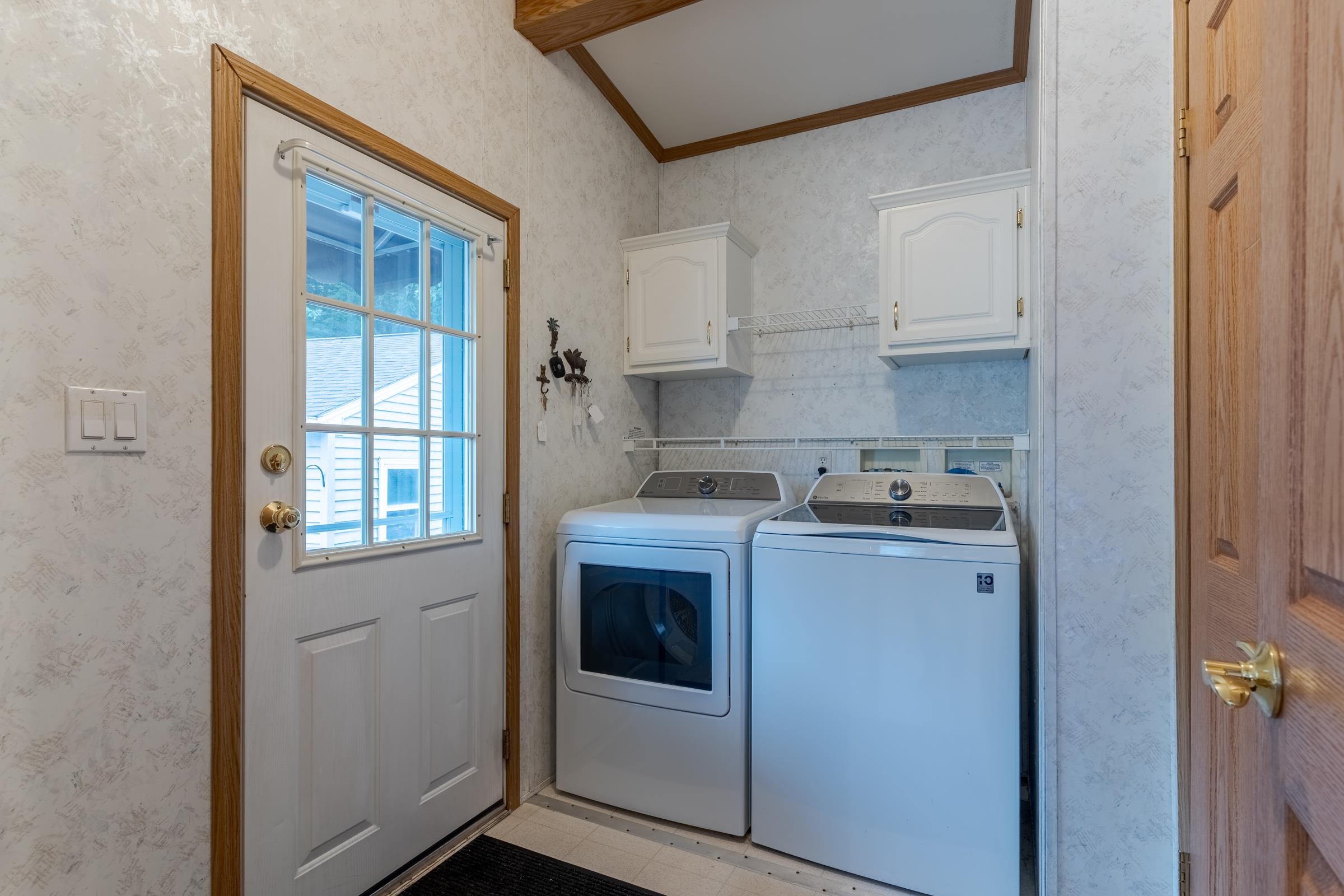 1 Independence Dr, Dover, NH 03820