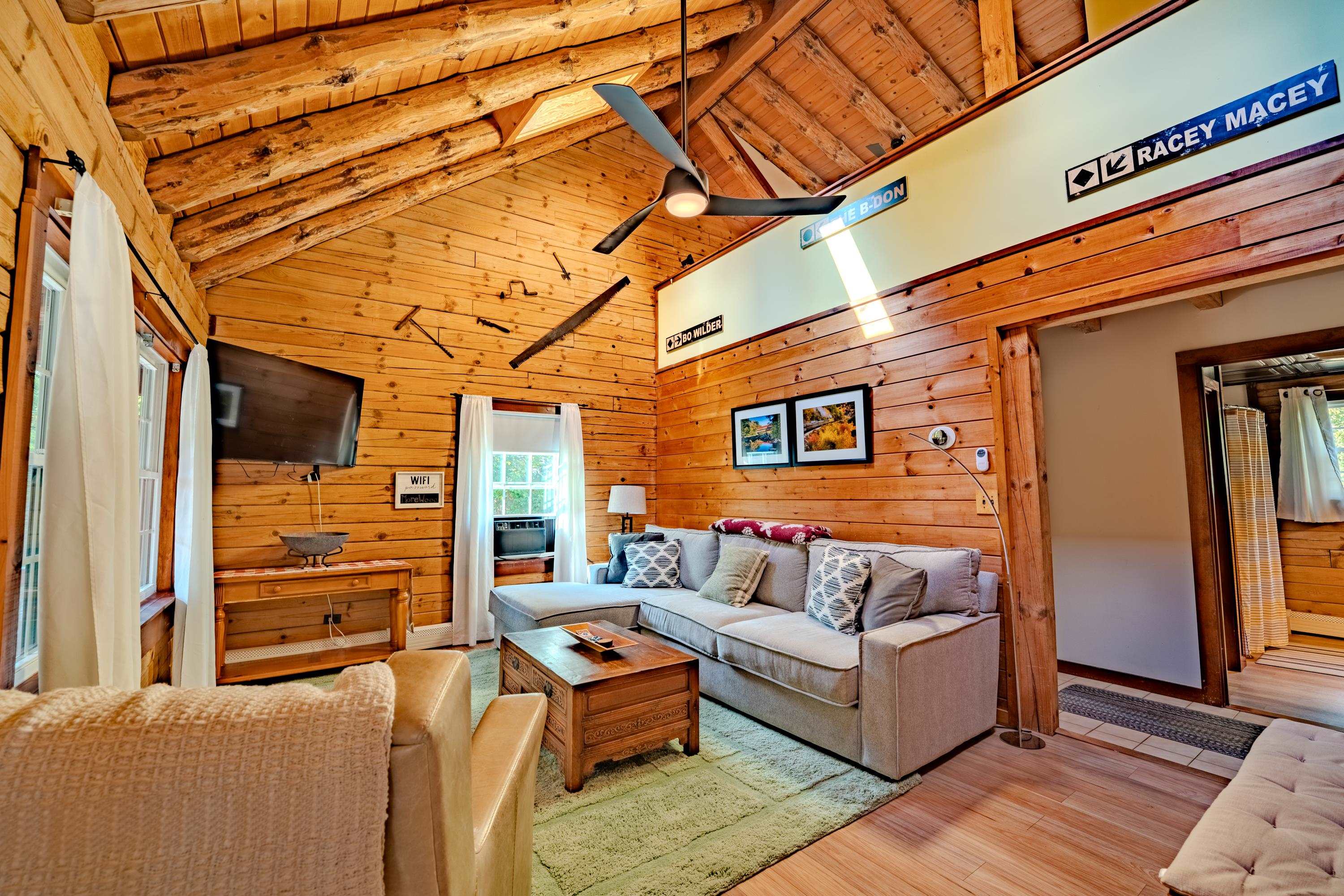 Homes for sale in Lincoln, NH | 8 Louis Ln, Lincoln, NH 03251 | MLS# 5063634