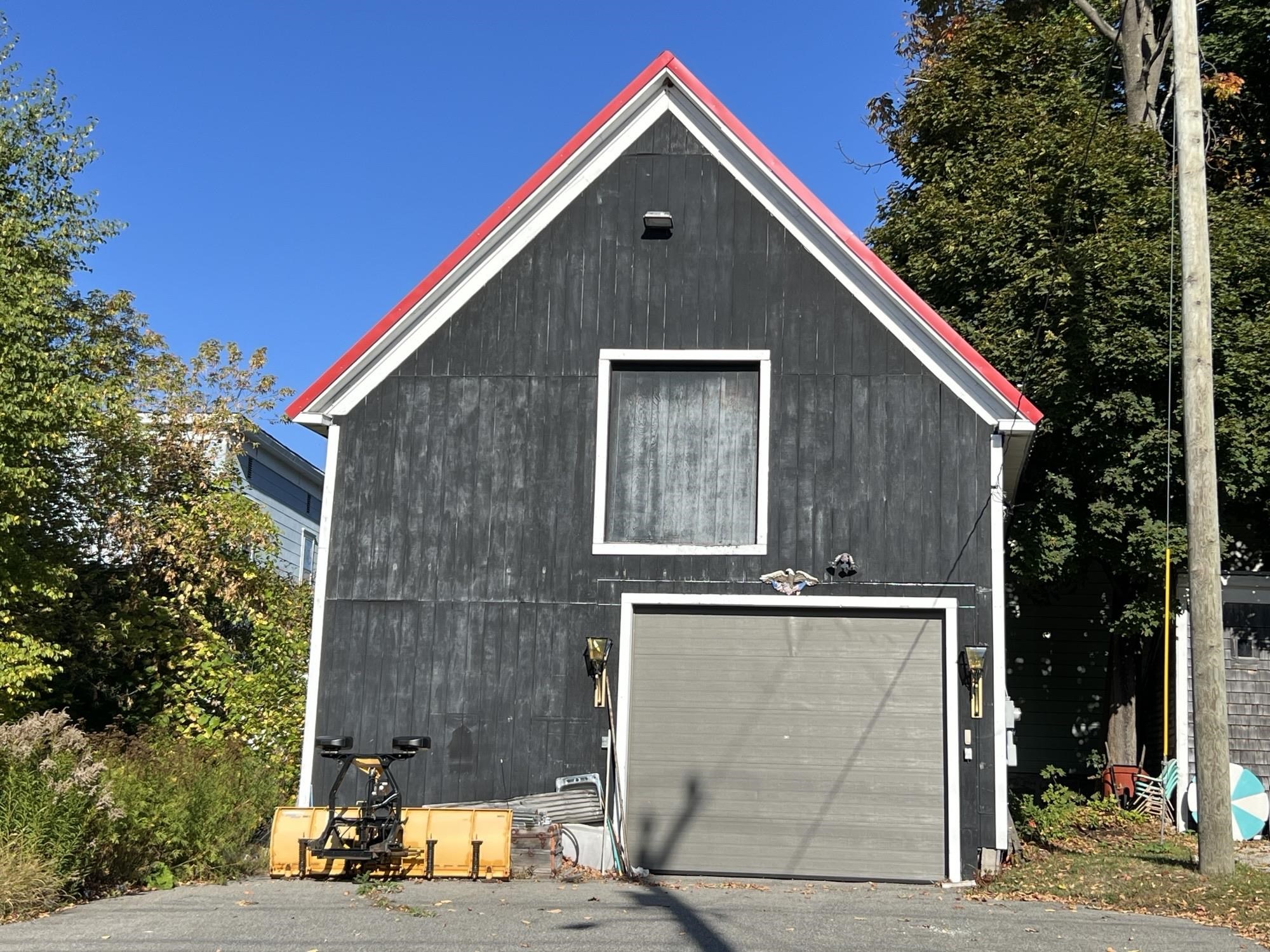 263 Pleasant St, Berlin, NH 03570