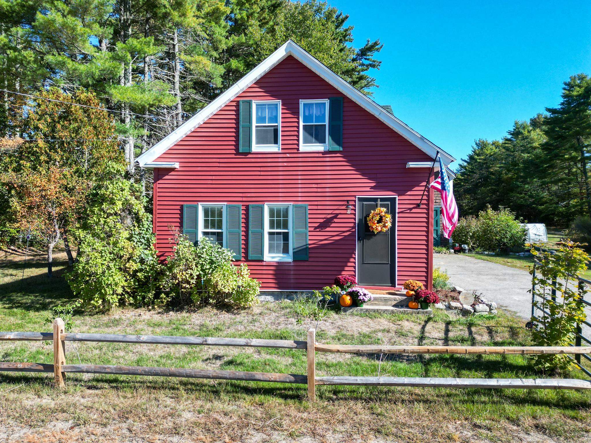 Homes for sale in Effingham, NH | 78 School St, Effingham, NH 03882 | MLS# 5063771