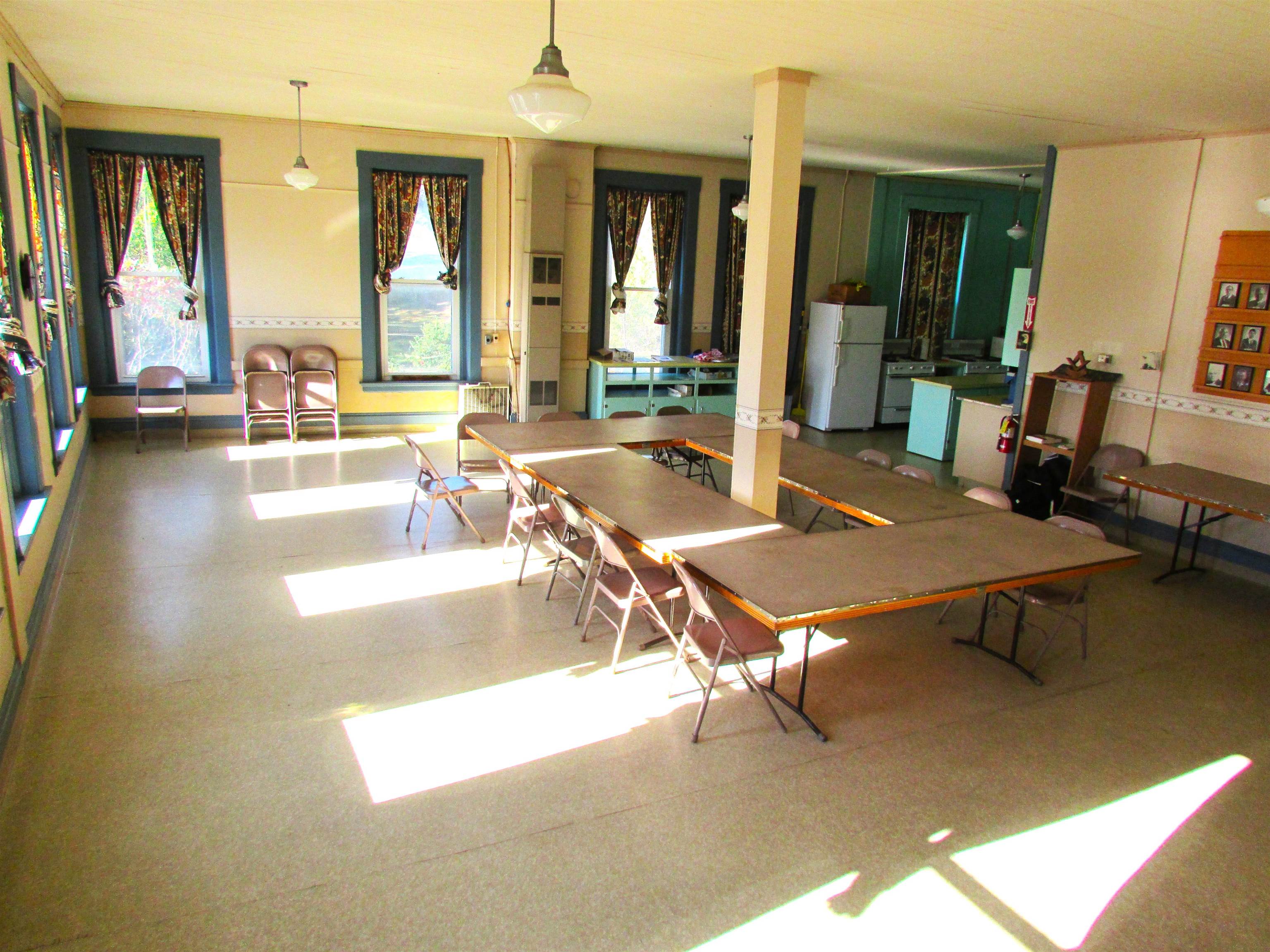 1,000 Sq Ft Open Area