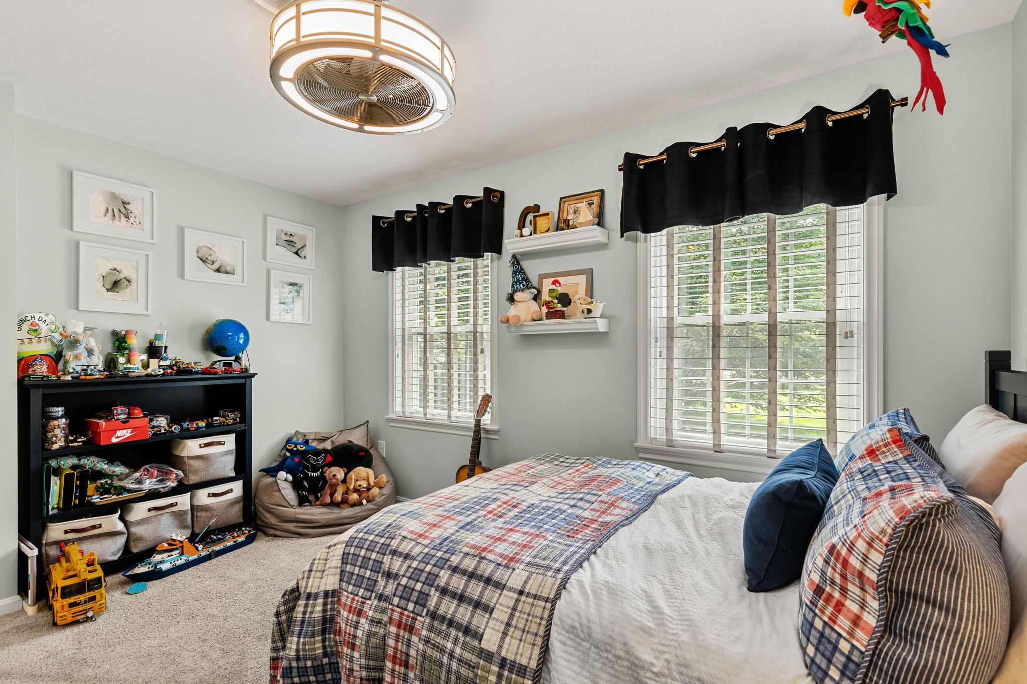 9 Cherry Ln, Bedford, NH 03110