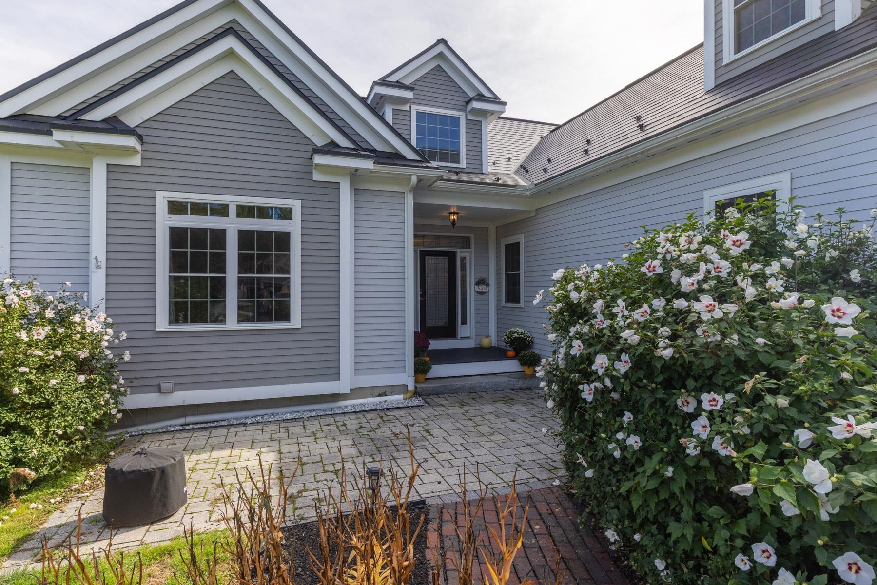 Homes for sale in Dover, NH | 19 Schooner Dr, Dover, NH 03820 | MLS# 5063885