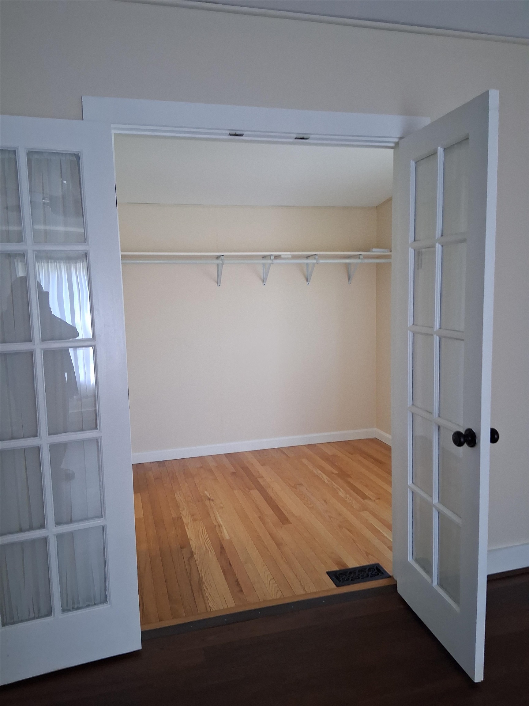 14 Independence Dr, Dover, NH 03820