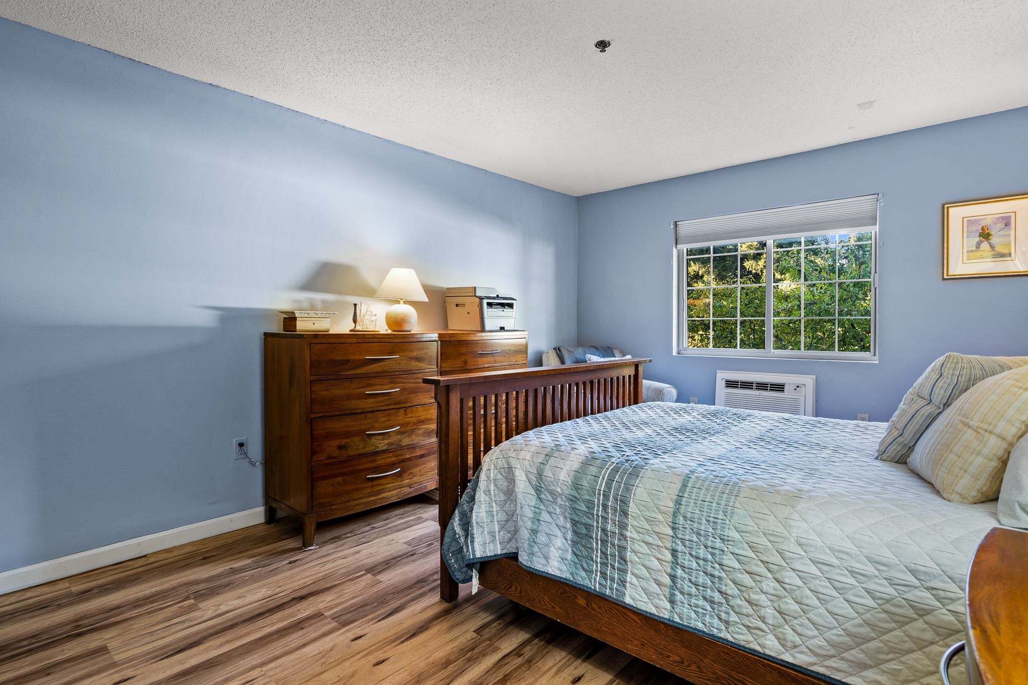 490 River Rd, Manchester, NH 03104