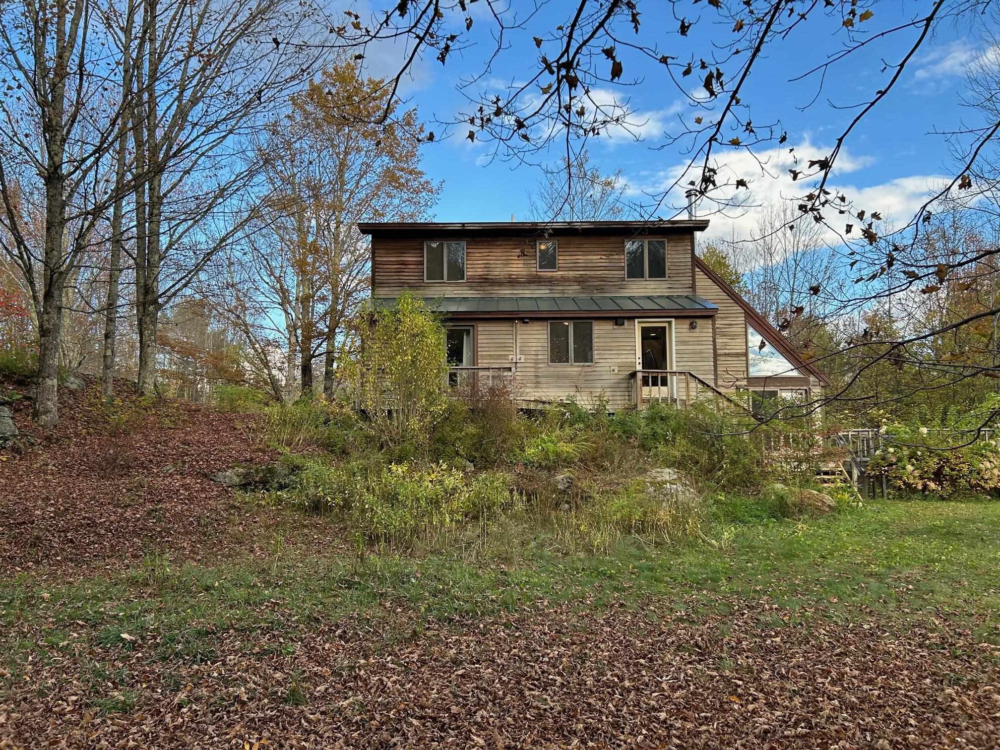 From the rear 24200740