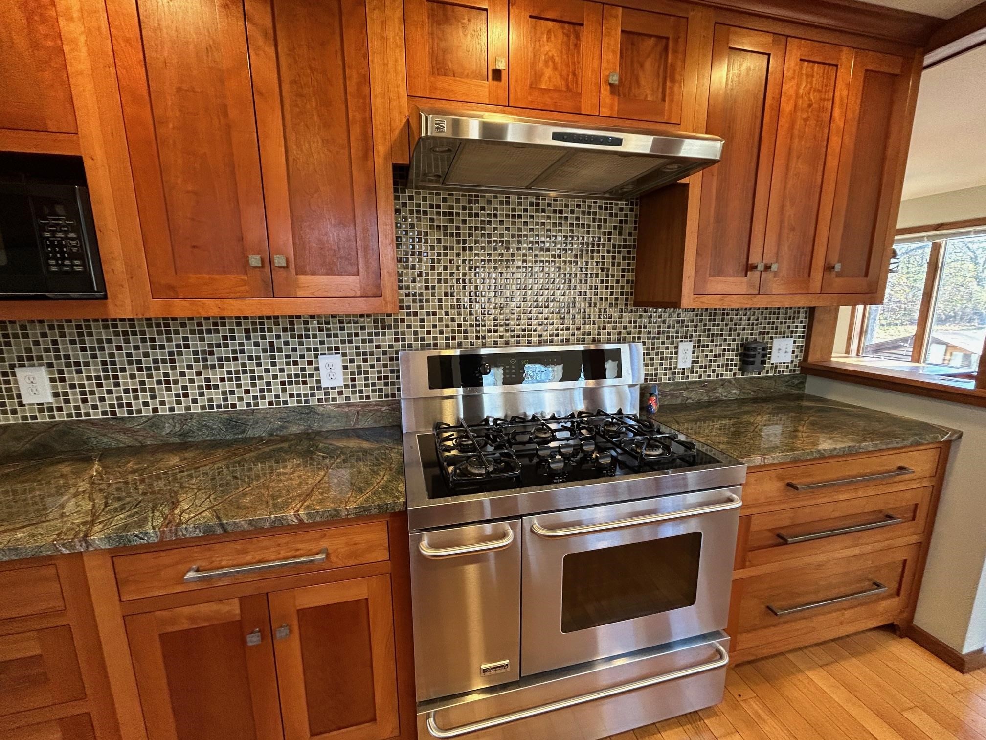 Propane Range & workspace 24222051