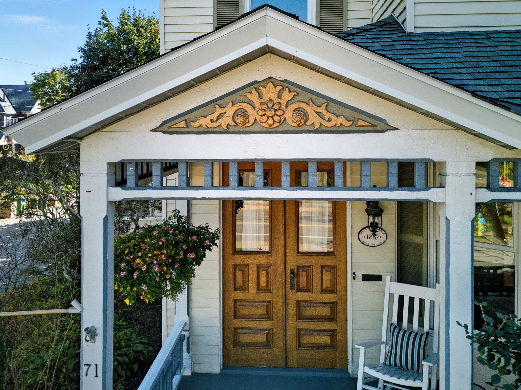 MLS 5064047: 71 Concord Street, Nashua NH