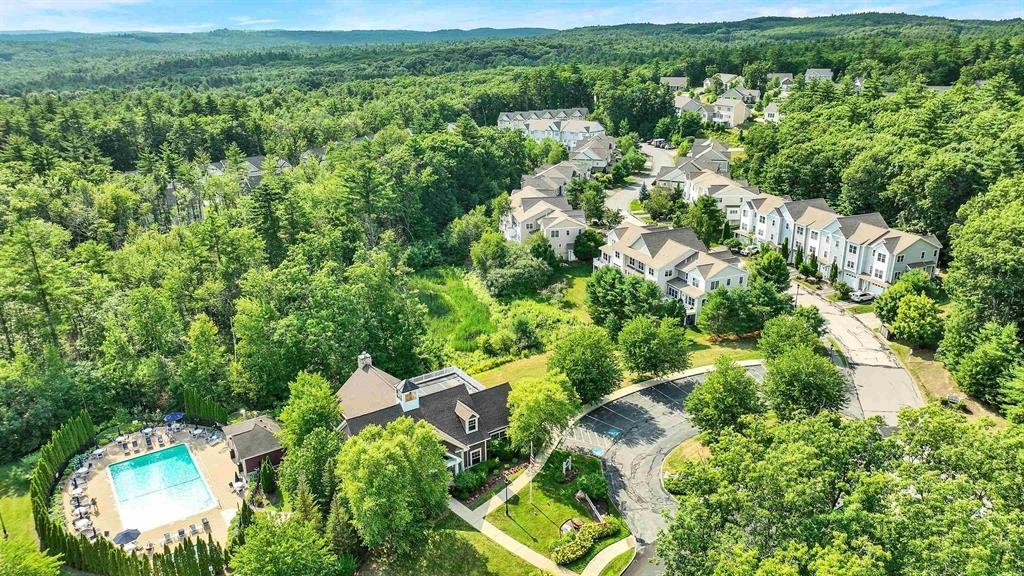 Homes for sale in Manchester, NH | 163 Woodview Way #2, Manchester, NH 03102 | MLS# 5064058