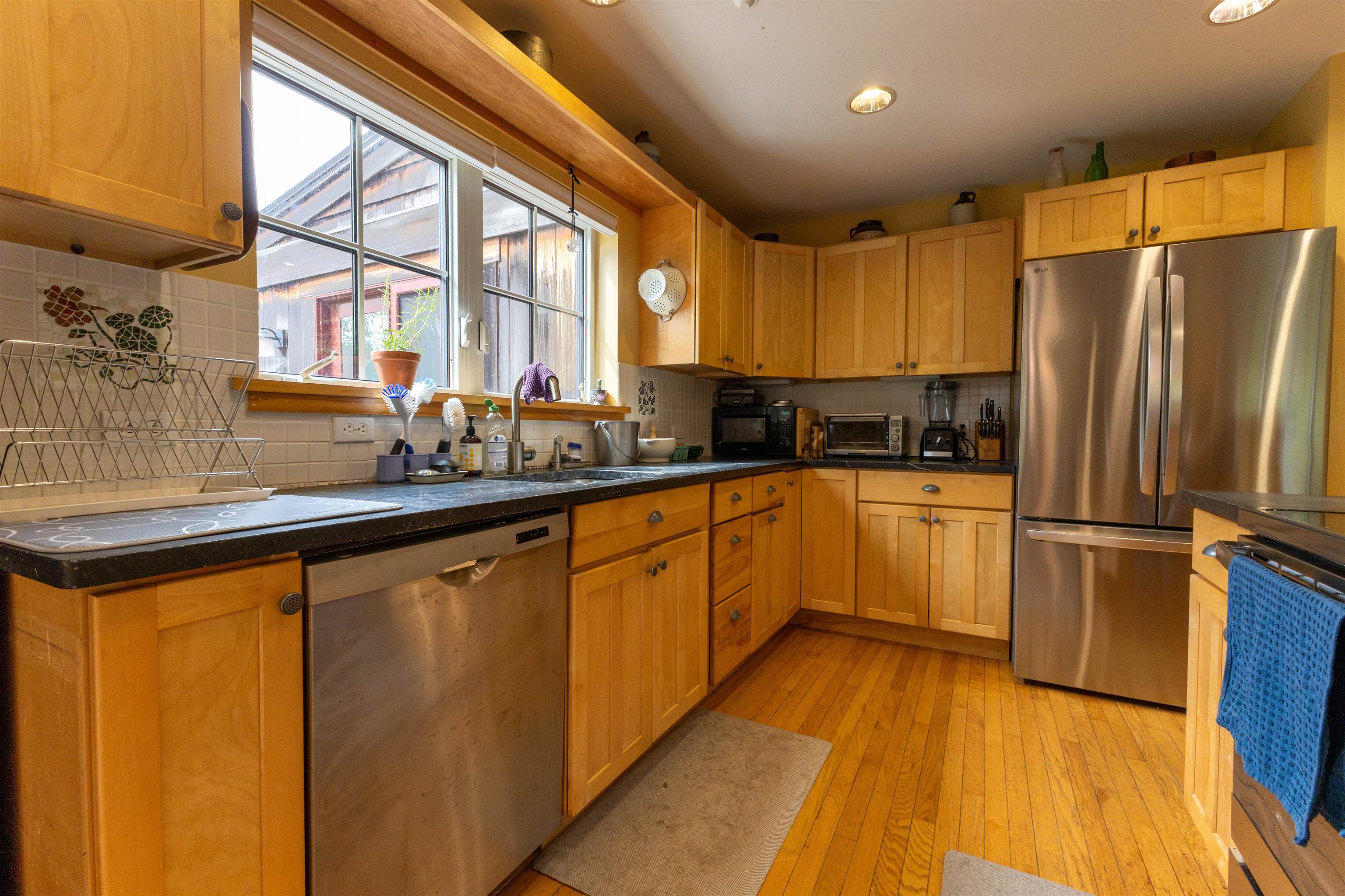 89 Steele Rd, Peterborough, NH 03458