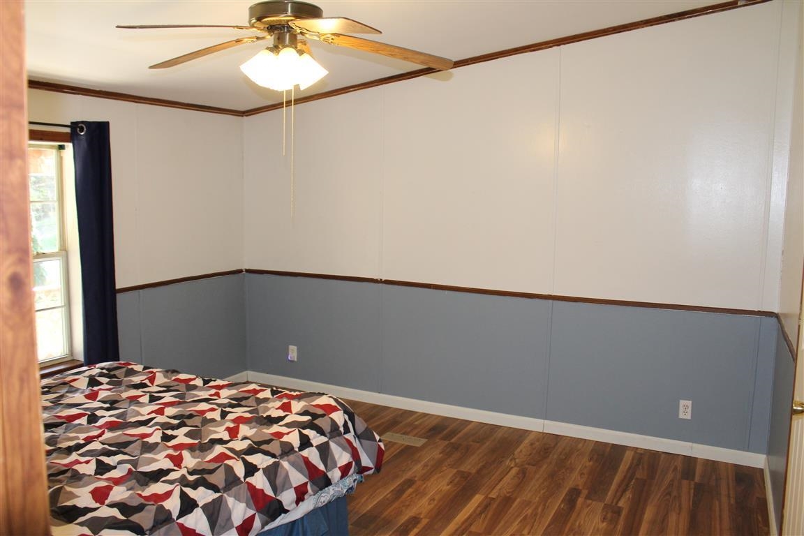 Bedroom w/bath 24205243