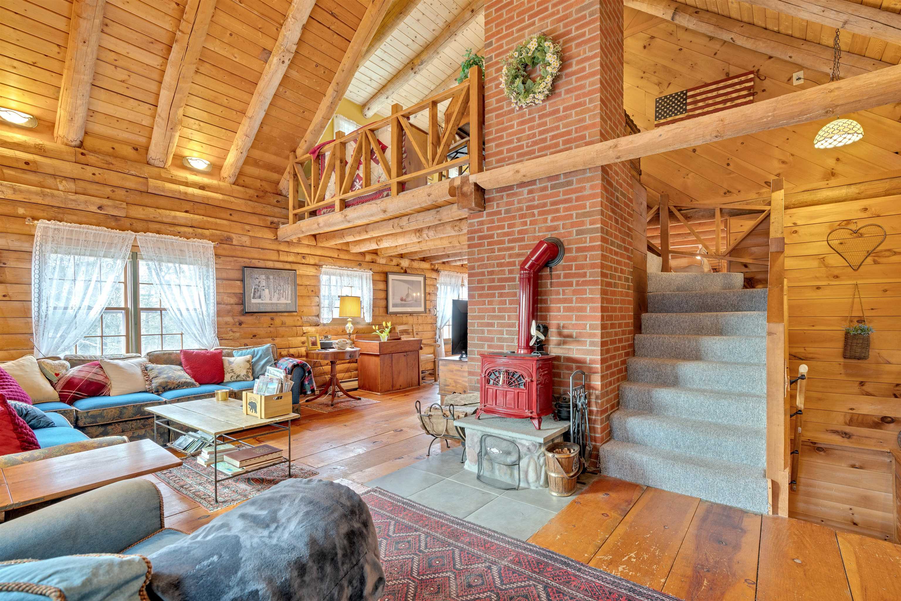 Homes for sale in Hartford, VT | 211 Wood Rd, Hartford, VT 05059 | MLS# 5064134