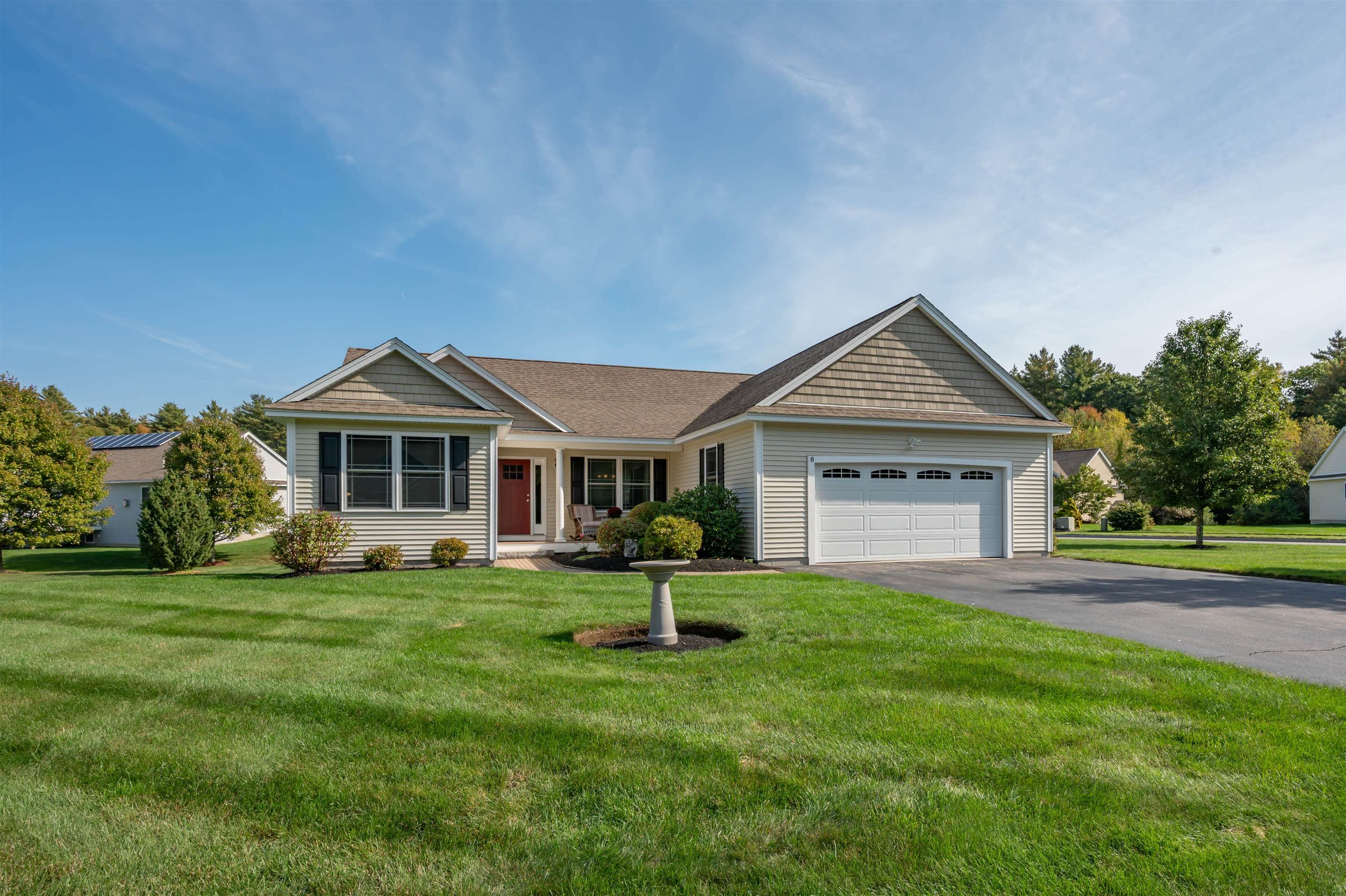 Homes for sale in Nashua, NH | 8 Pilgrim Cir, Nashua, NH 03063 | MLS# 5064202