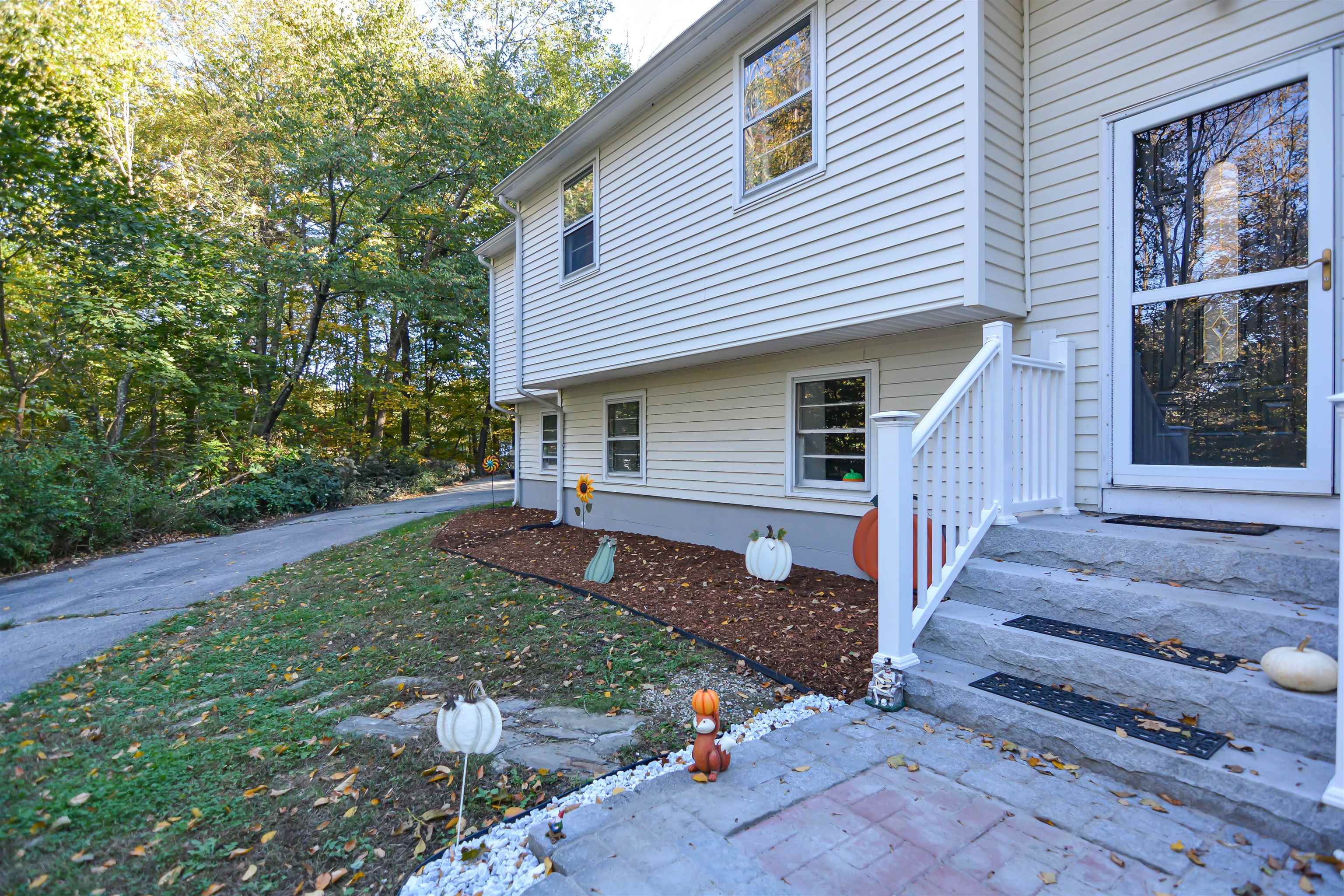 Homes for sale in Derry, NH | 183 Chester Rd, Derry, NH 03038 | MLS# 5064239