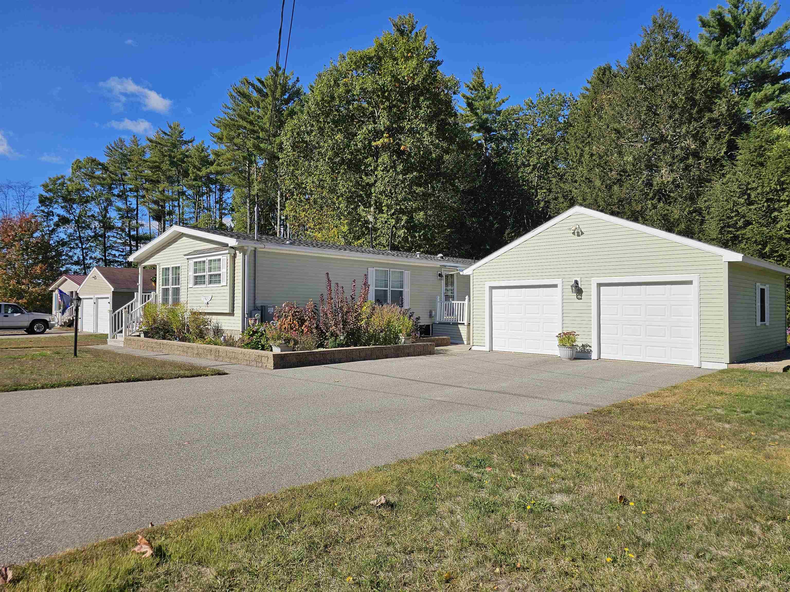 Homes for sale in Sanford, ME | 9 Commodore Cir, Sanford, ME 04073 | MLS# 5064354