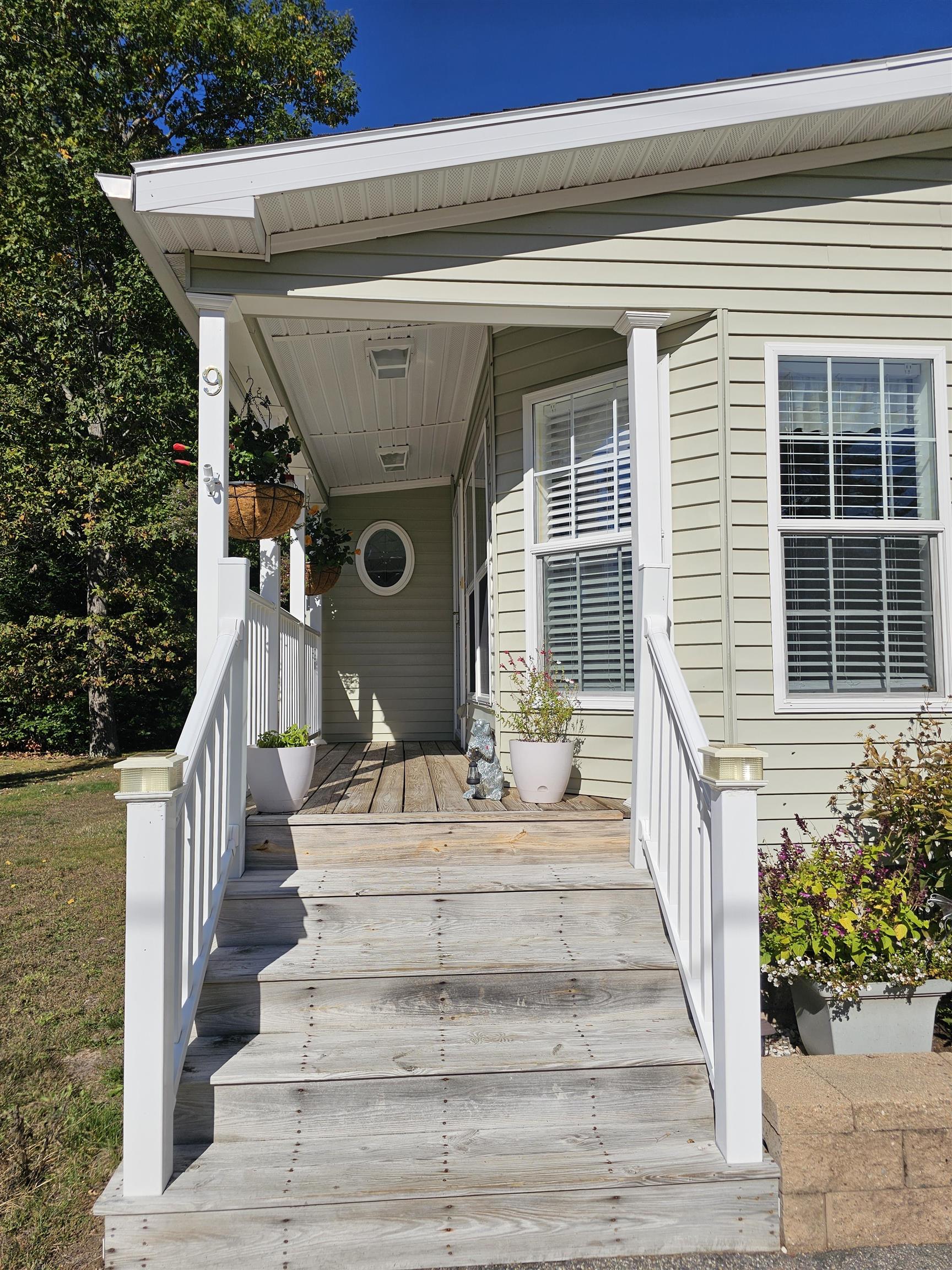 Homes for sale in Sanford, ME | 9 Commodore Cir, Sanford, ME 04073 | MLS# 5064354