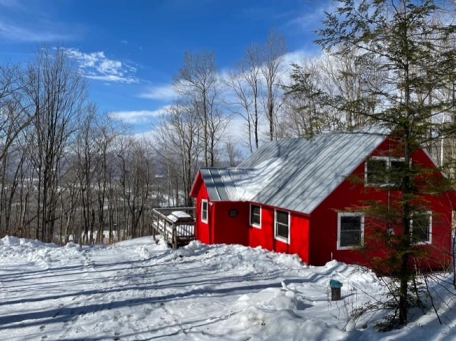 Winhall VT Home for sale $$425,000 $436 per sq.ft.