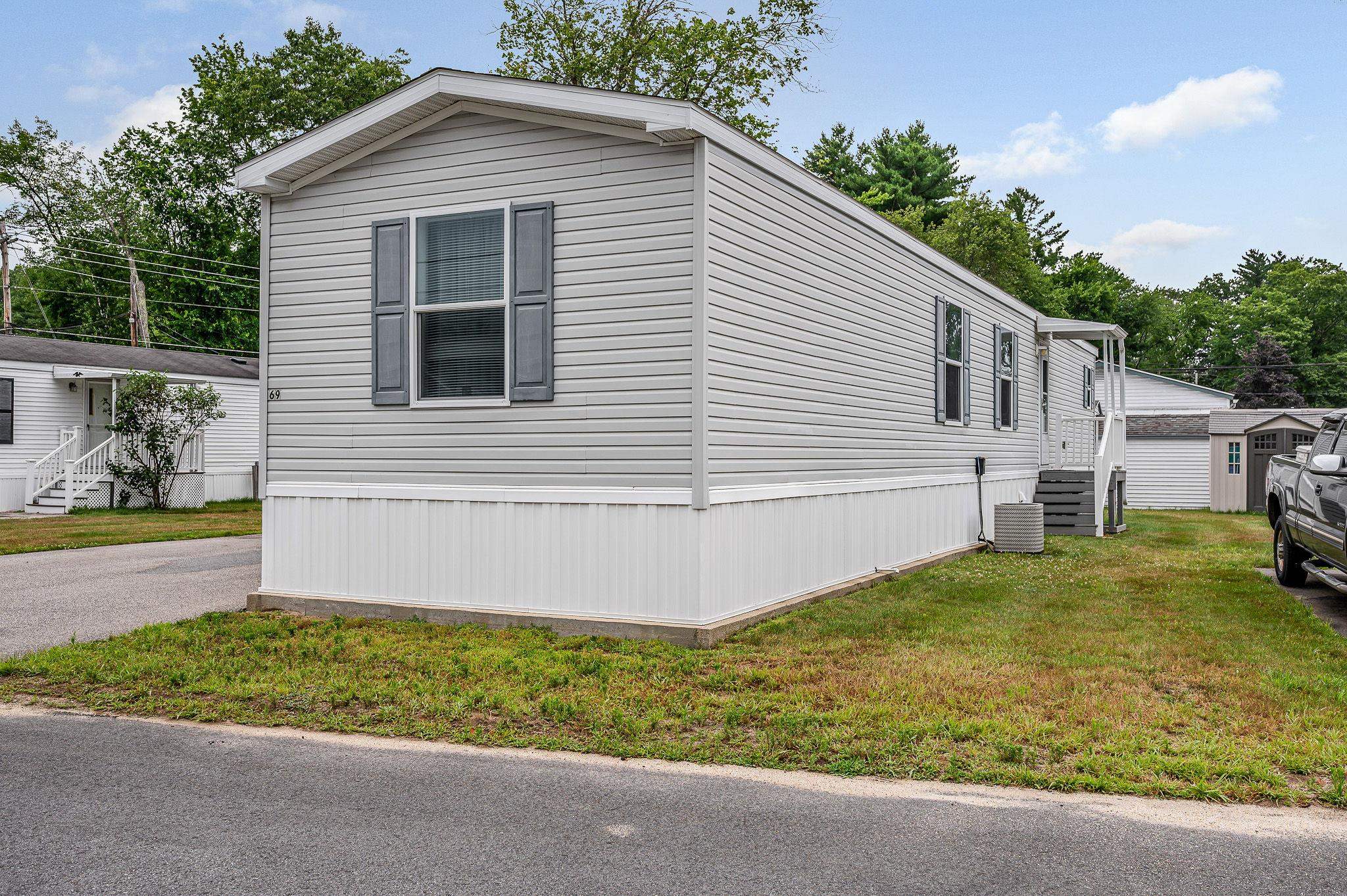 Homes for sale in Salem, NH | 69 Caddy Dr, Salem, NH 03079 | MLS# 5064367