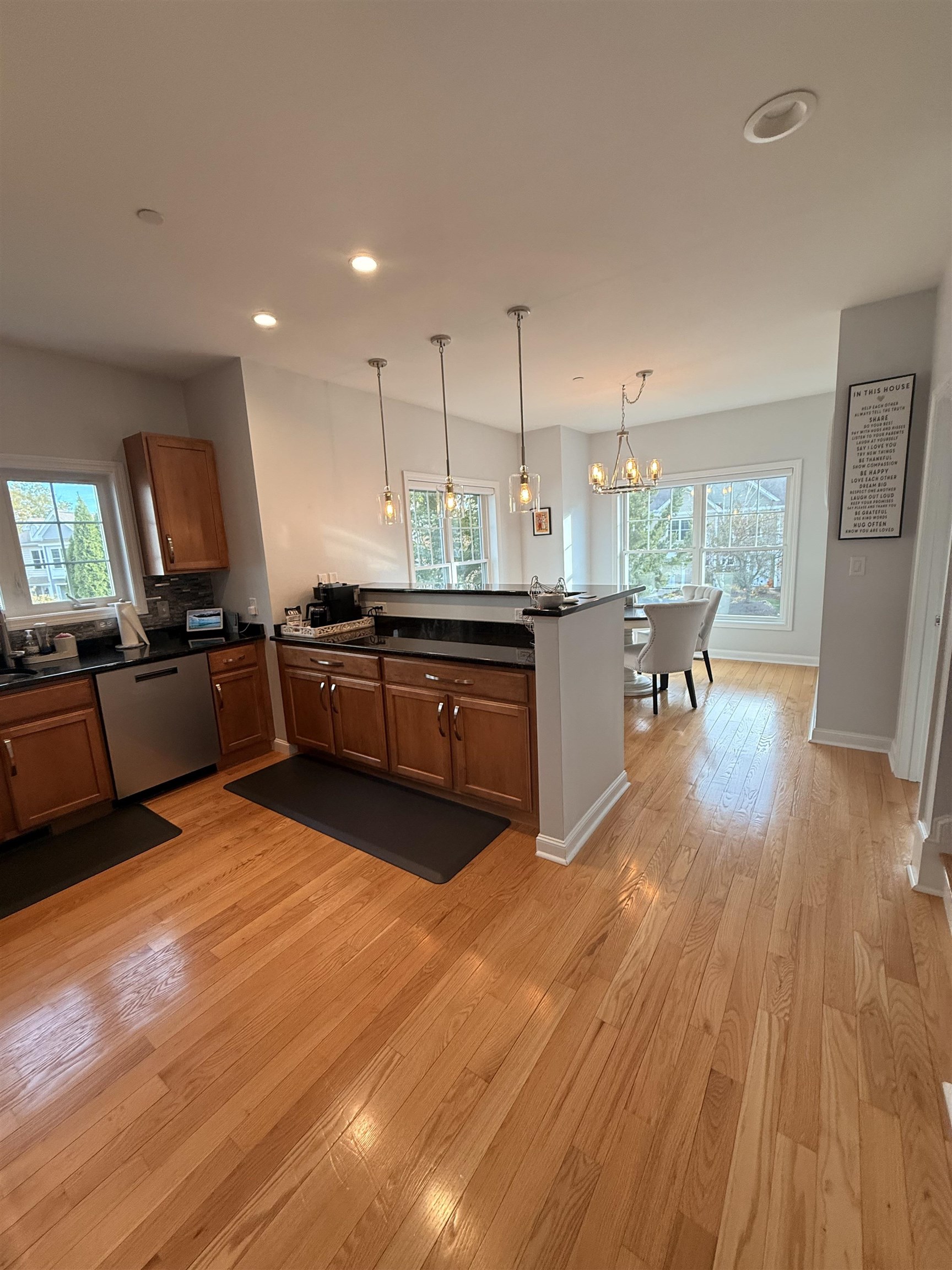 Homes for sale in Manchester, NH | 61 Woodview Way, Manchester, NH 03102 | MLS# 5064441