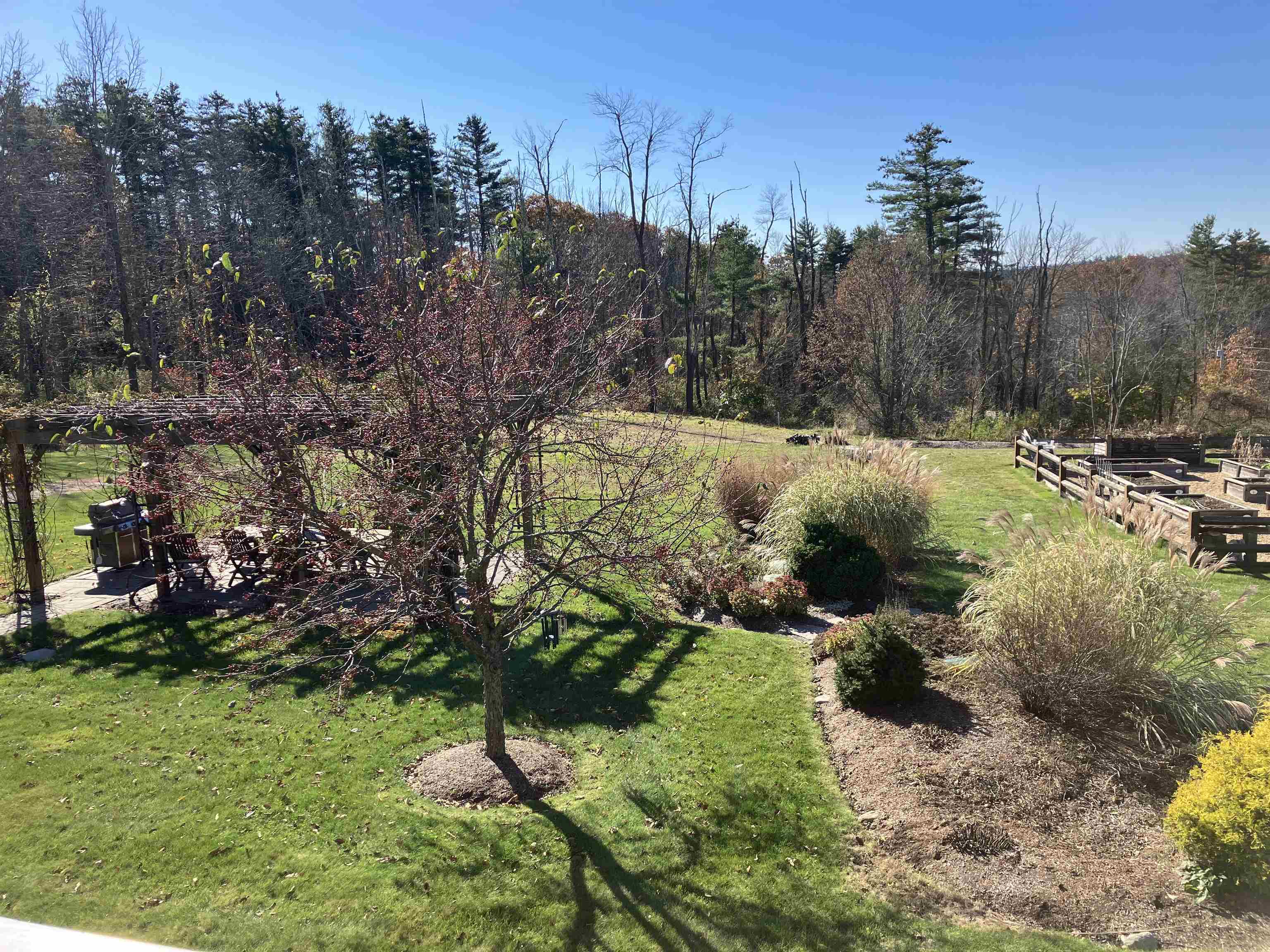 26 N Main St, Mont Vernon, NH 03057