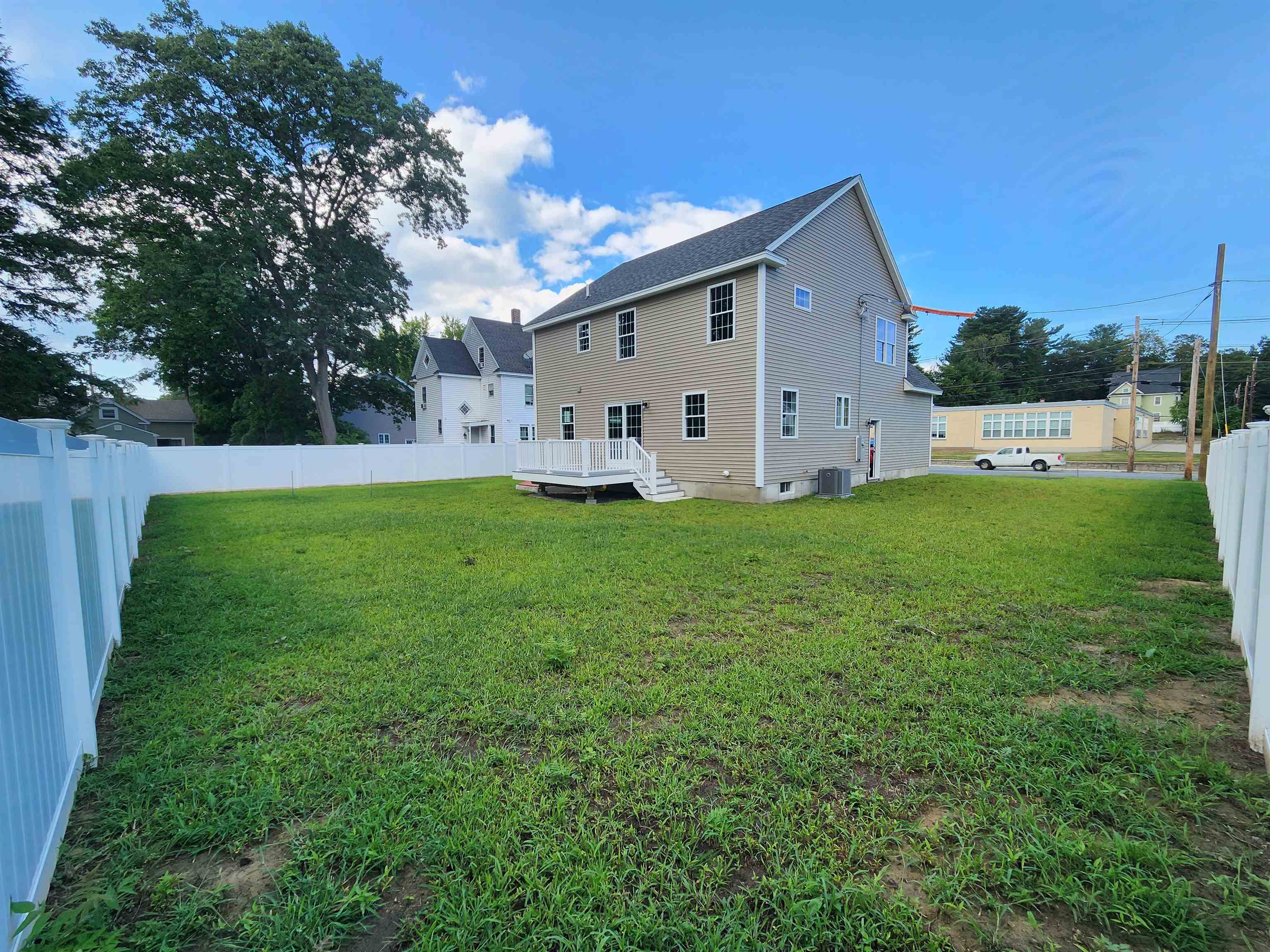 Homes for sale in Hudson, NH | 21 Library St, Hudson, NH 03051 | MLS# 5064581