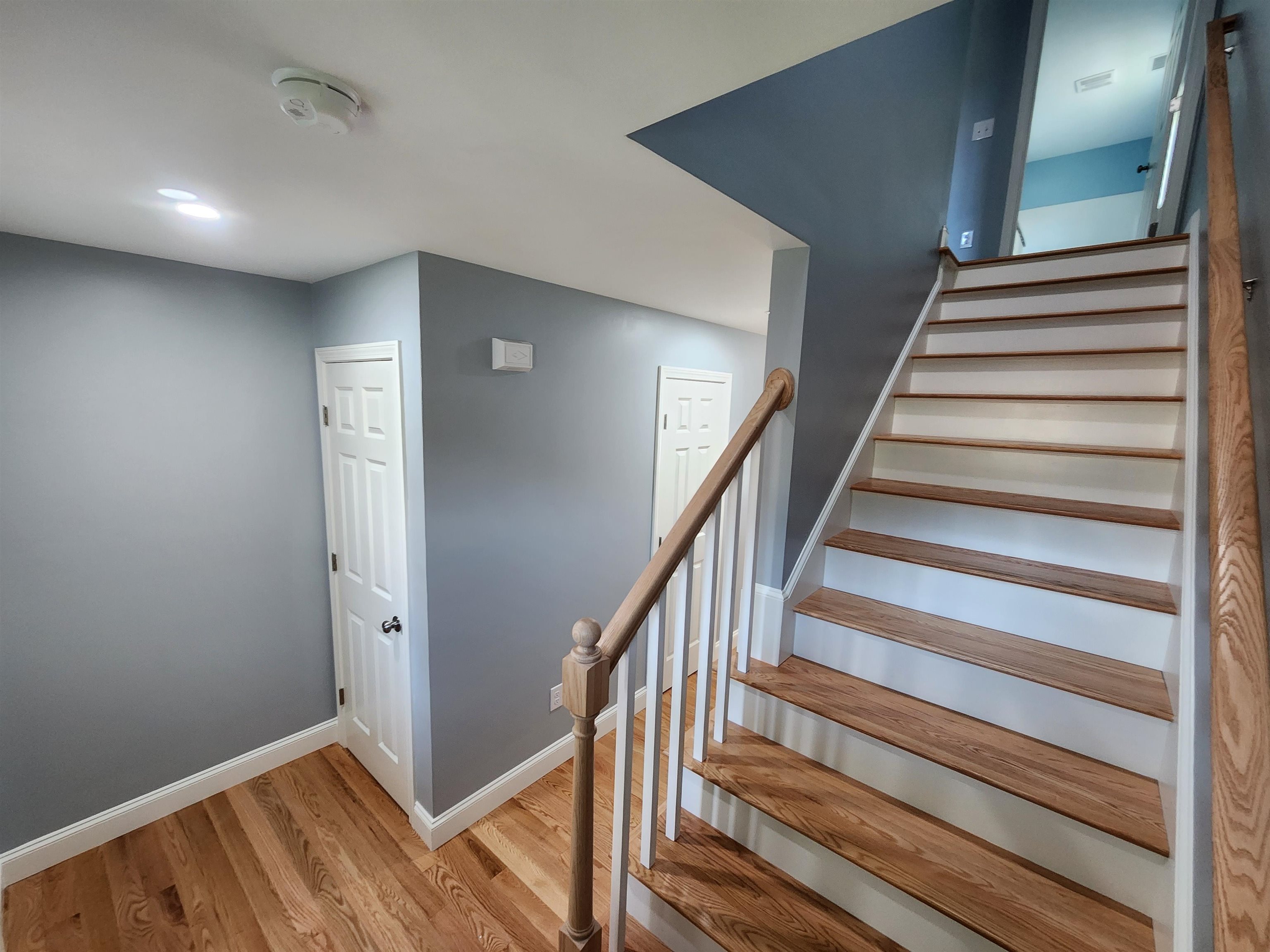 Homes for sale in Hudson, NH | 21 Library St, Hudson, NH 03051 | MLS# 5064581