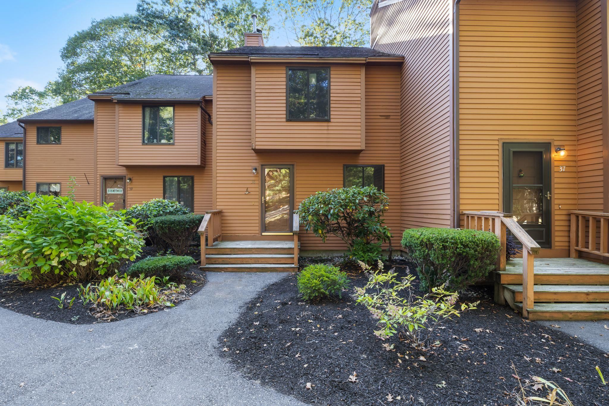 Photo of 38 Dunvegan Woods Drive Hampton NH 03842