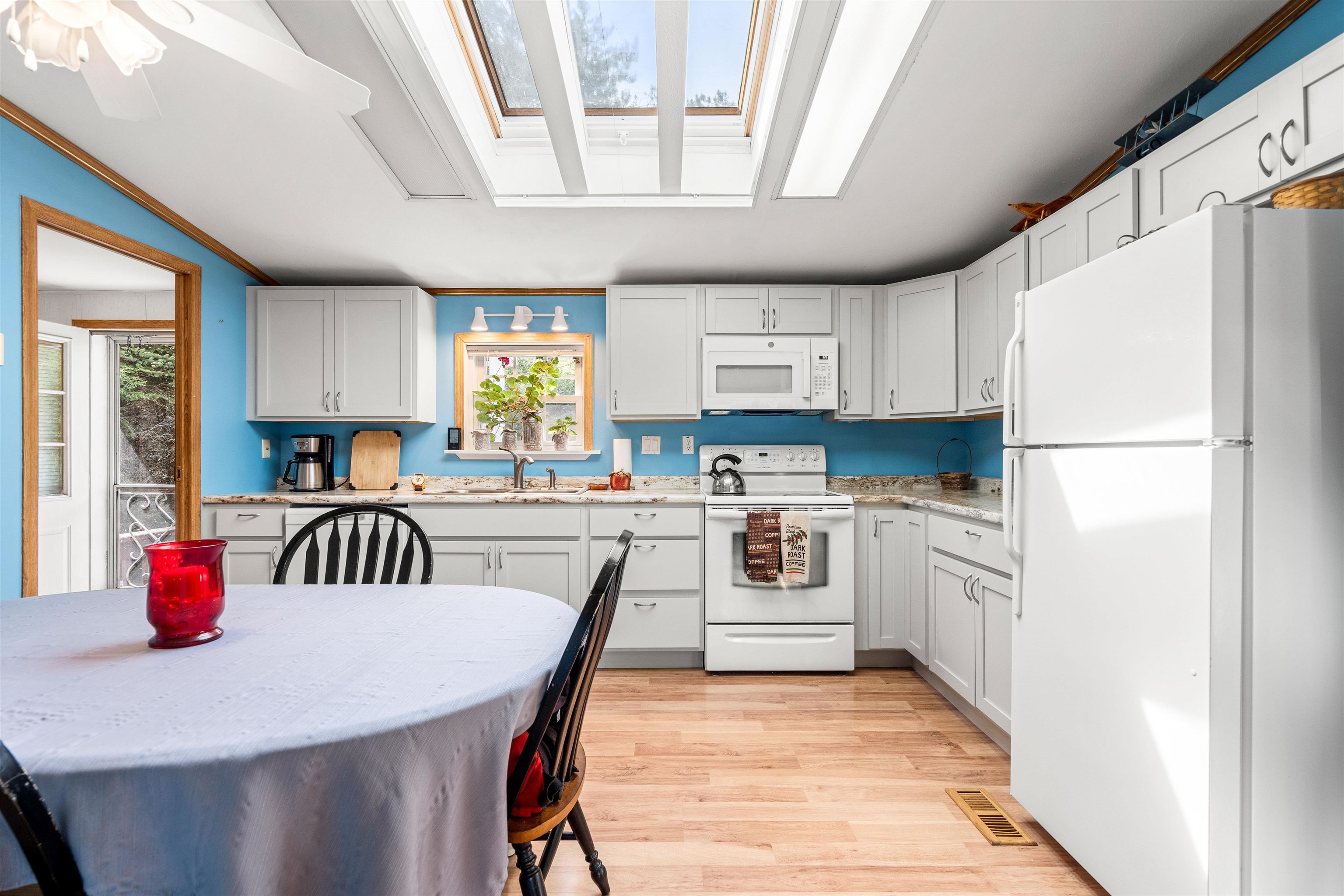 28 Great Brook Dr, Belmont, NH 03220-4403