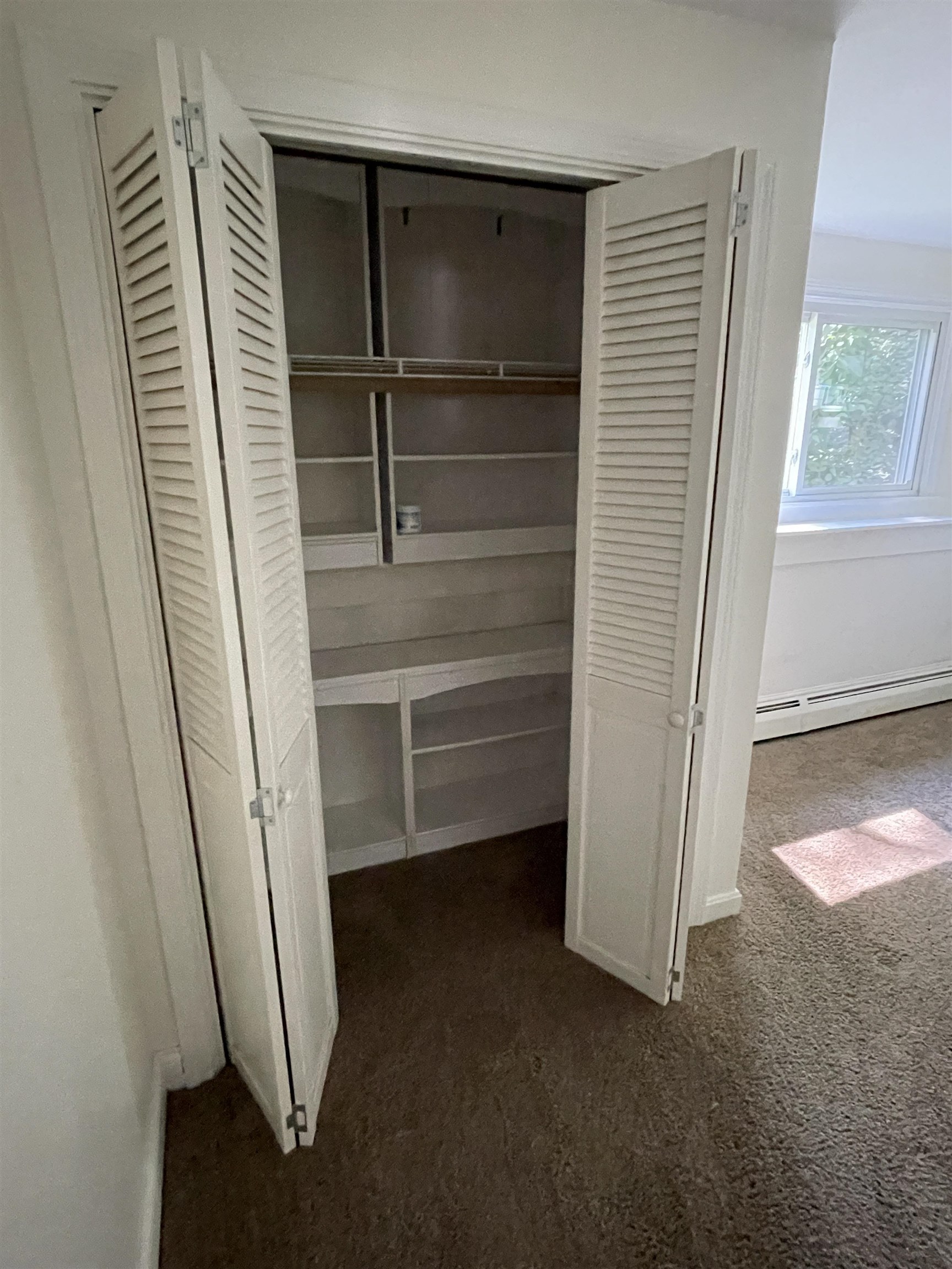 Homes for sale in Rutland City, VT | 78 Engrem Ave #8, Rutland City, VT 05701 | MLS# 5064819