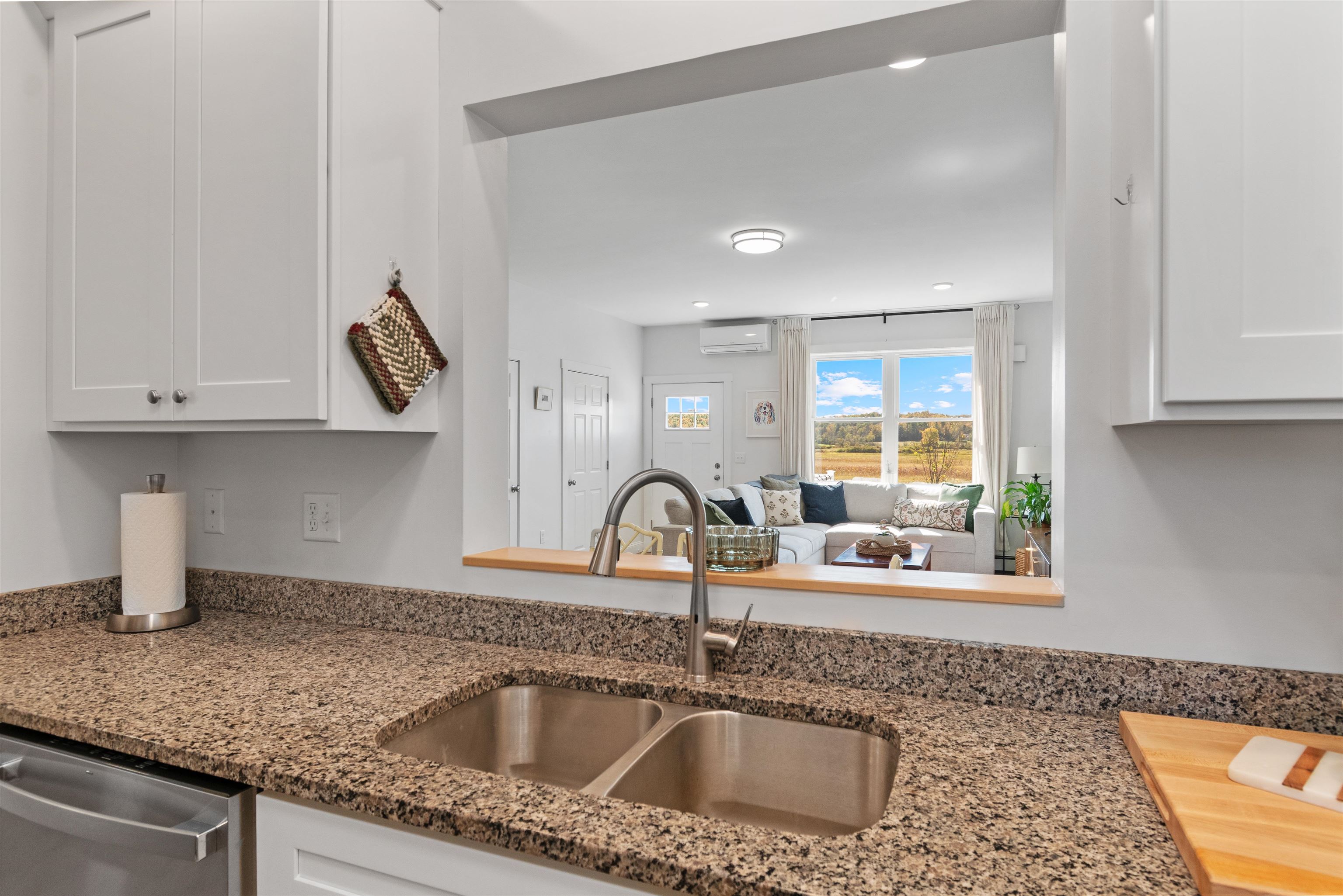 Homes for sale in Hinesburg, VT | 18 Clover Ln, Hinesburg, VT 05461 | MLS# 5064837