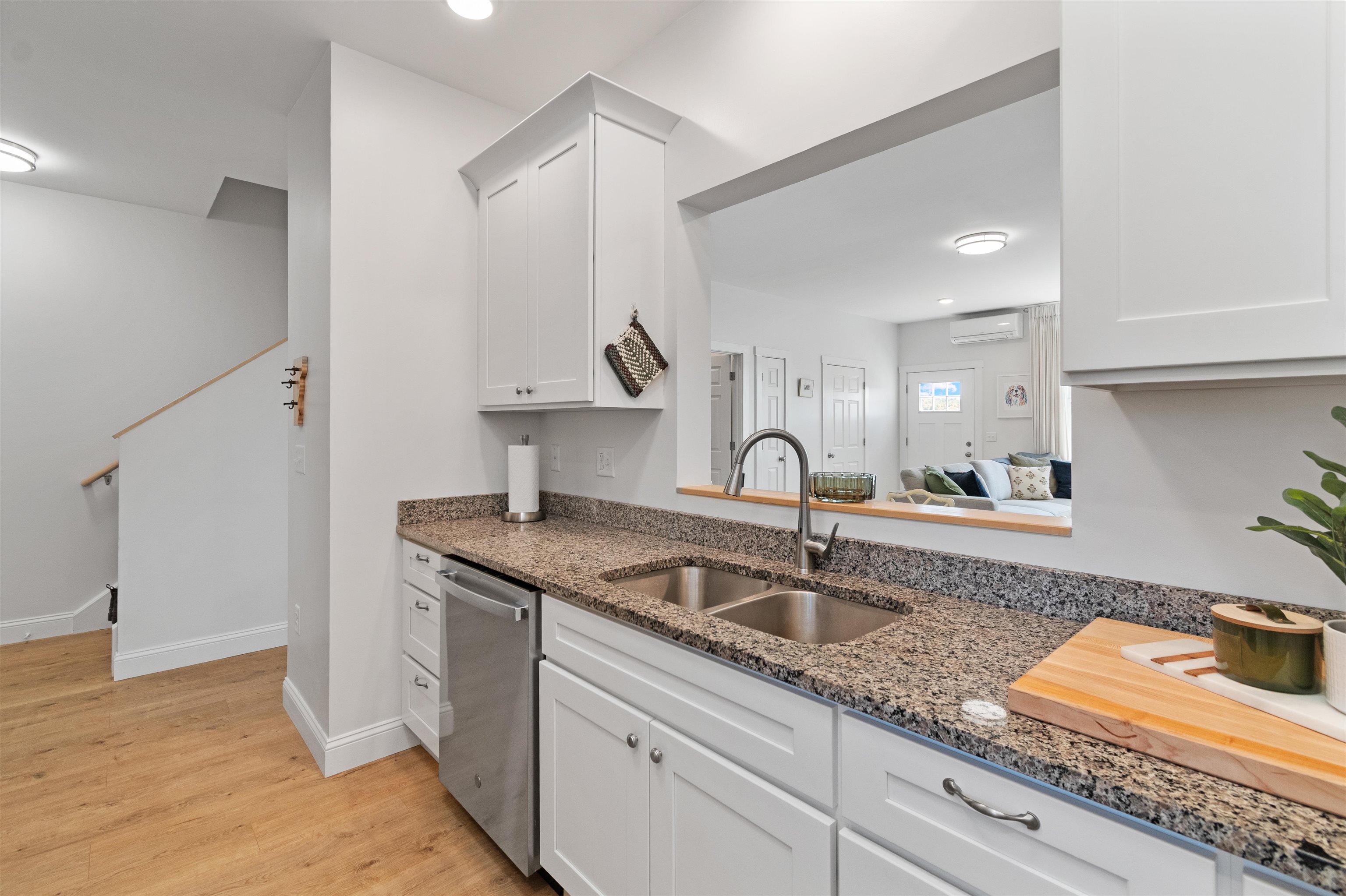 Homes for sale in Hinesburg, VT | 18 Clover Ln, Hinesburg, VT 05461 | MLS# 5064837